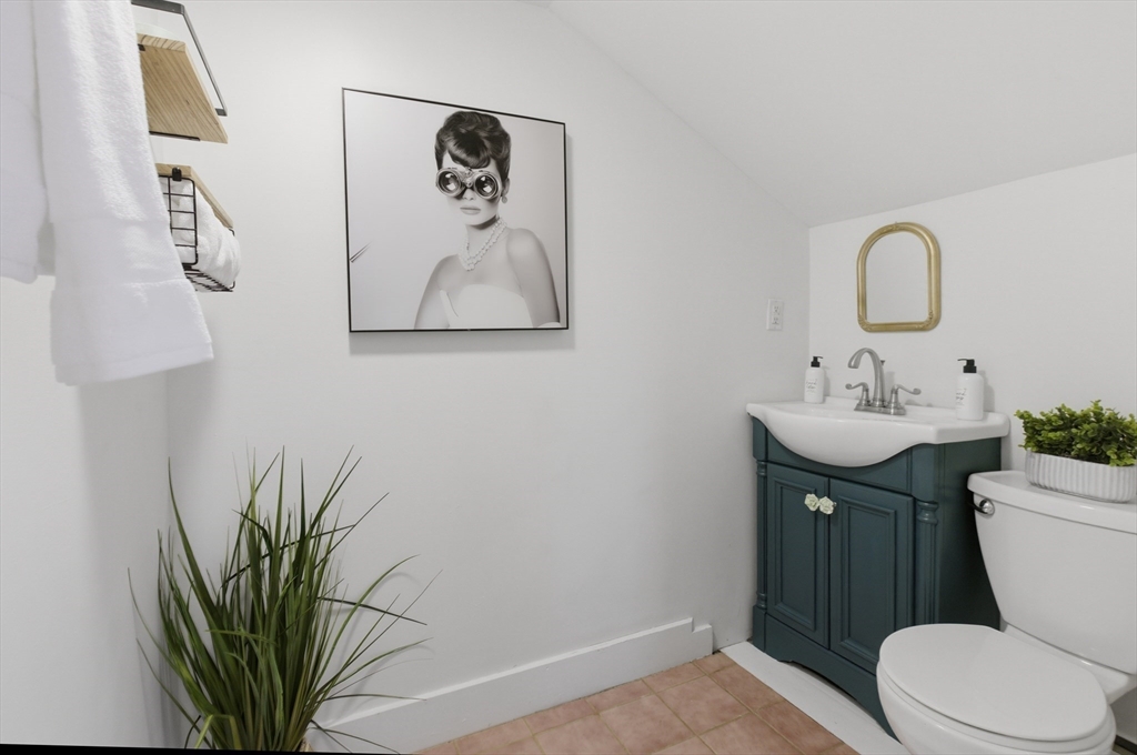 4 Mount Vernon St # 3