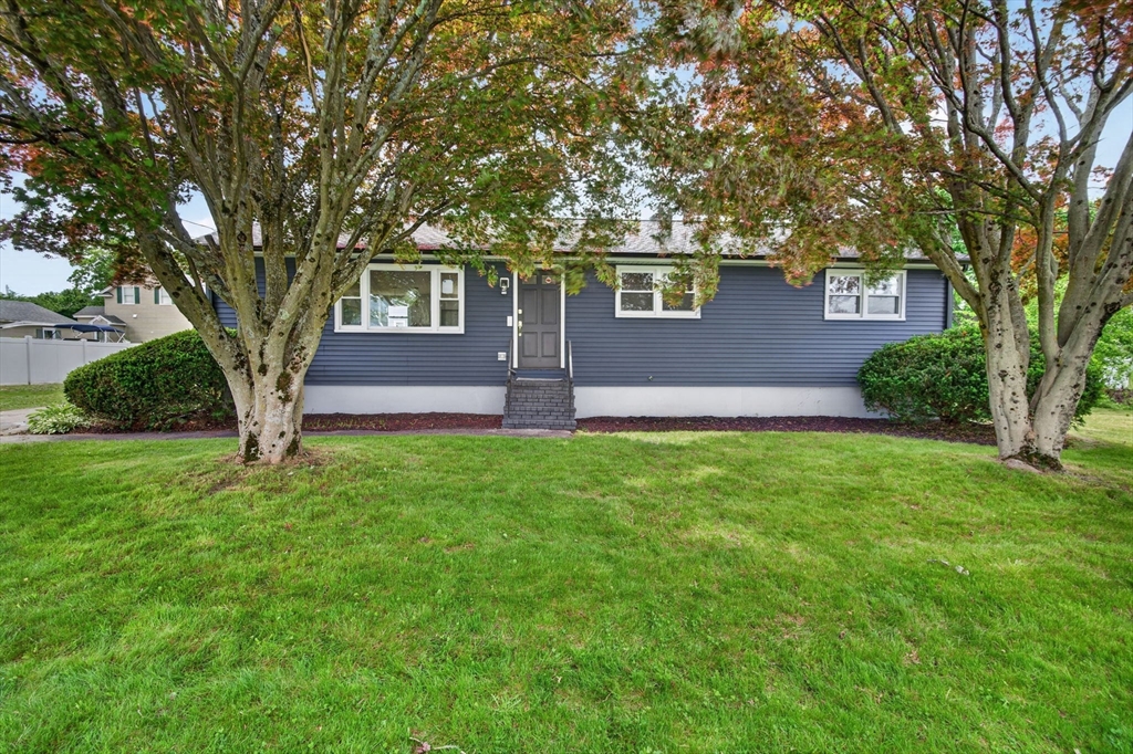 49 Golf Ave