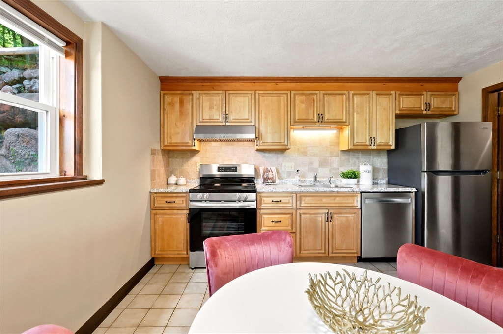 37 Mountain St # 37