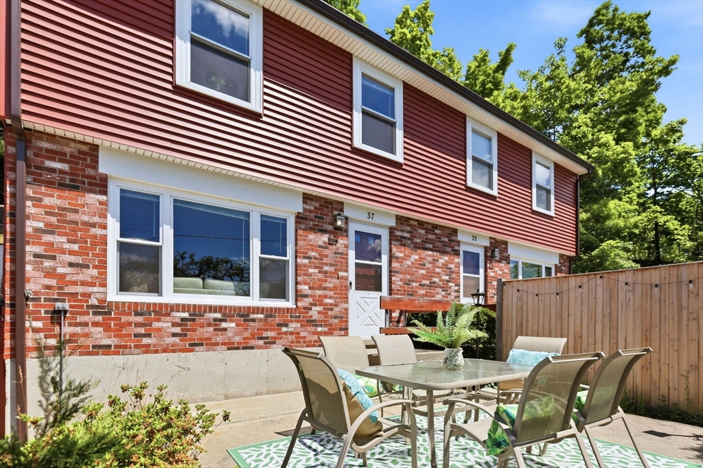 37 Mountain St # 37