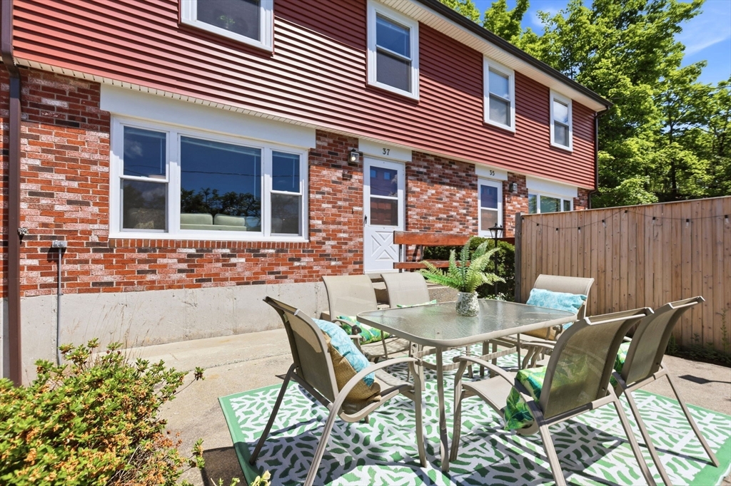 37 Mountain St # 37