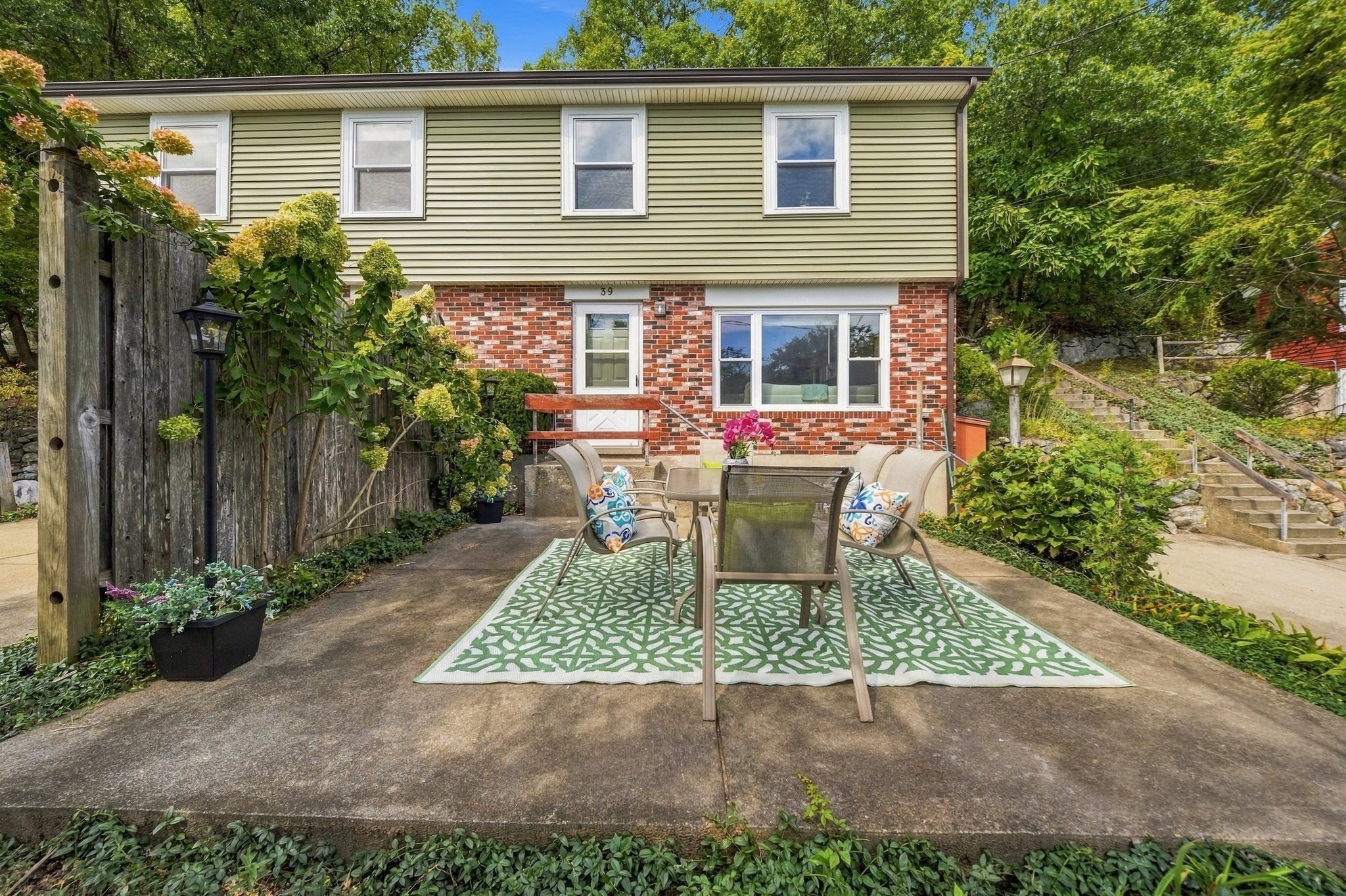 39 Mountain St # 39