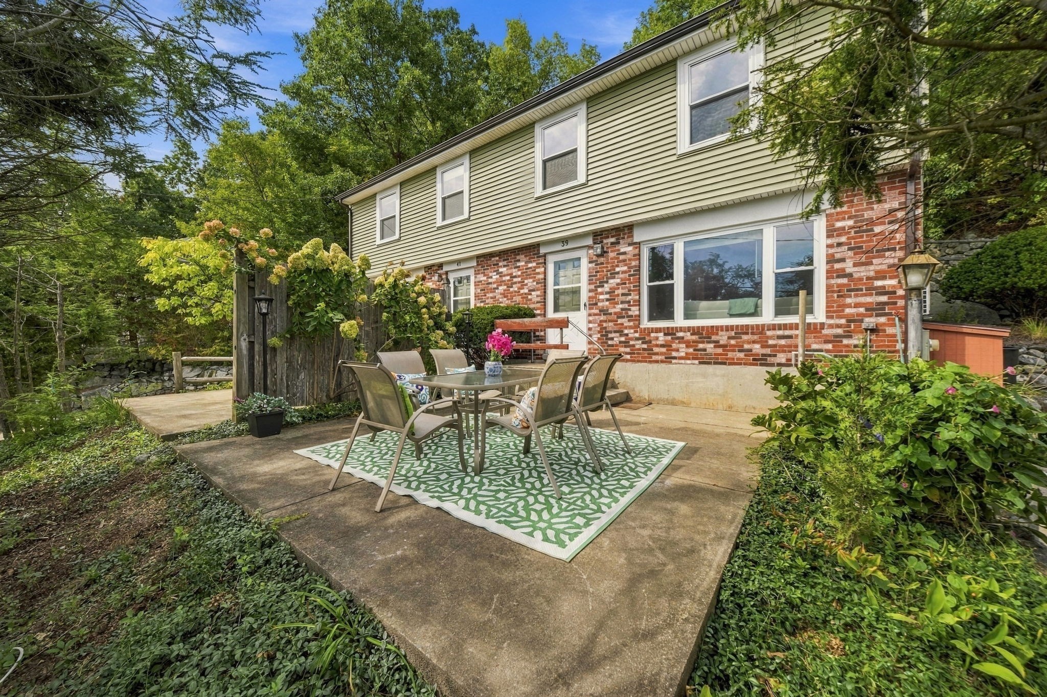39 Mountain St # 39