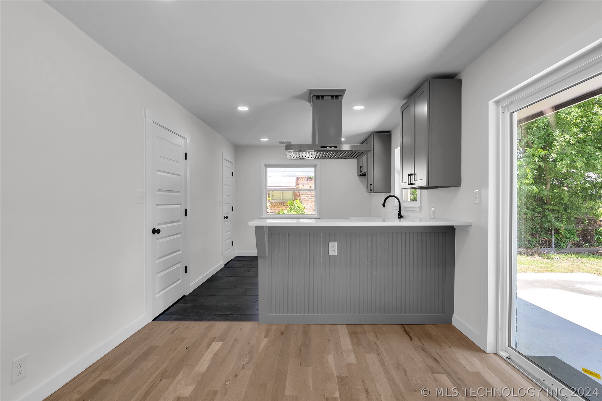 3431 S 116th Place