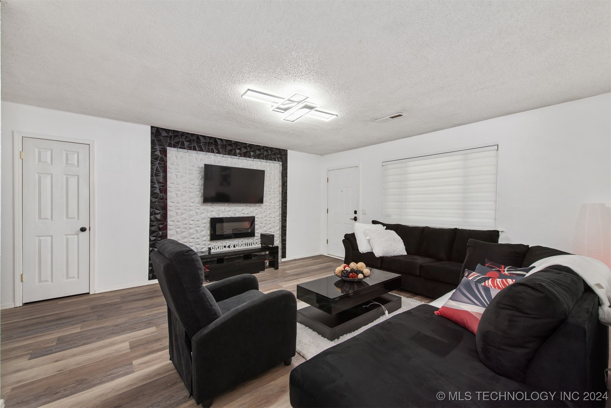 1624 S Walnut Avenue