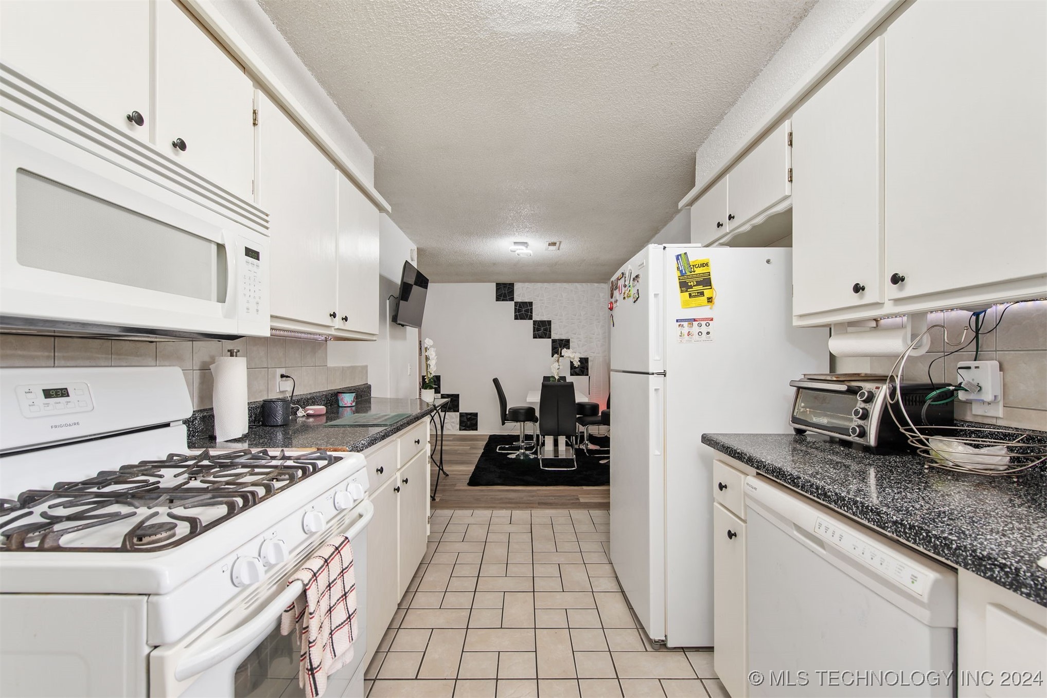 1624 S Walnut Avenue