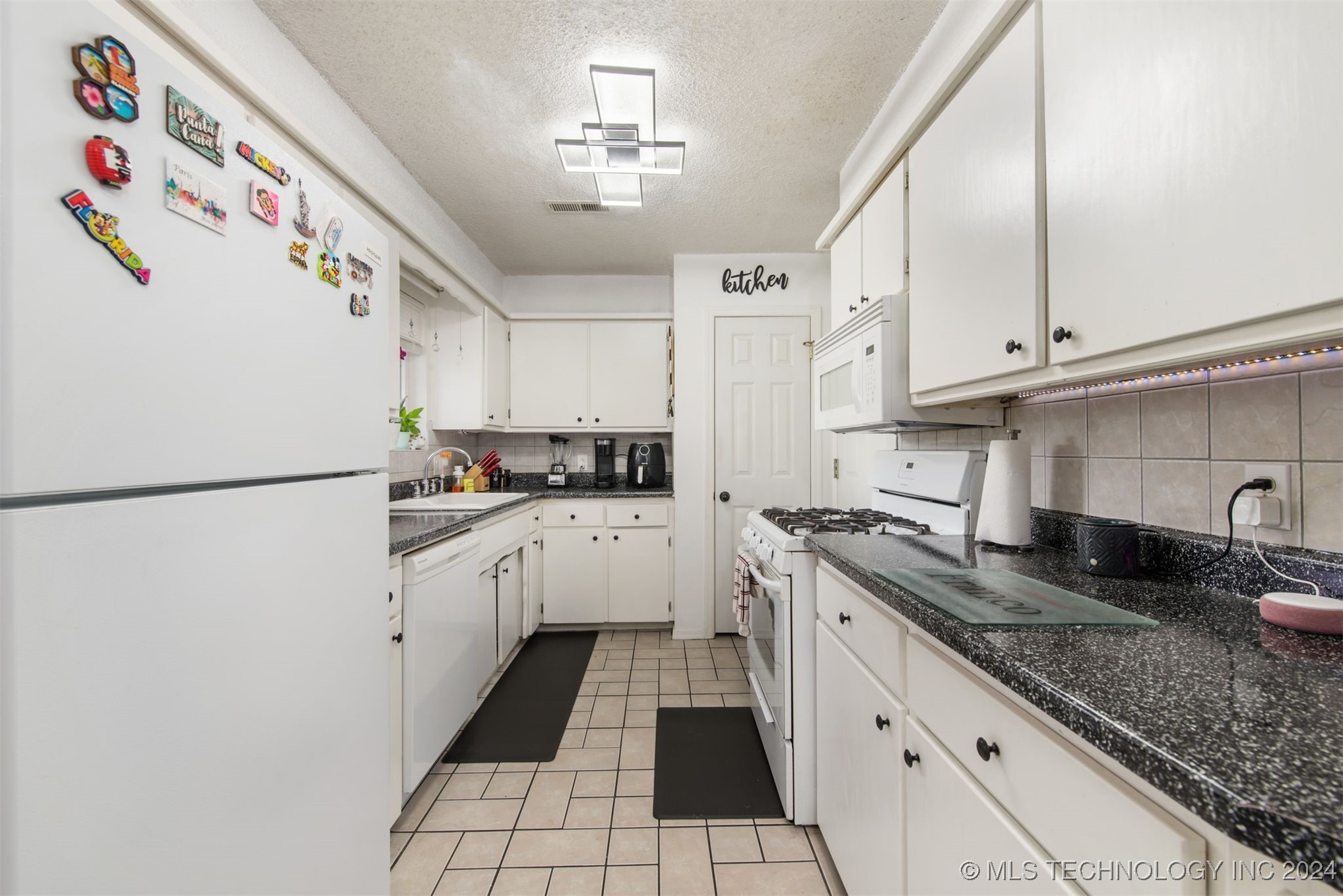1624 S Walnut Avenue