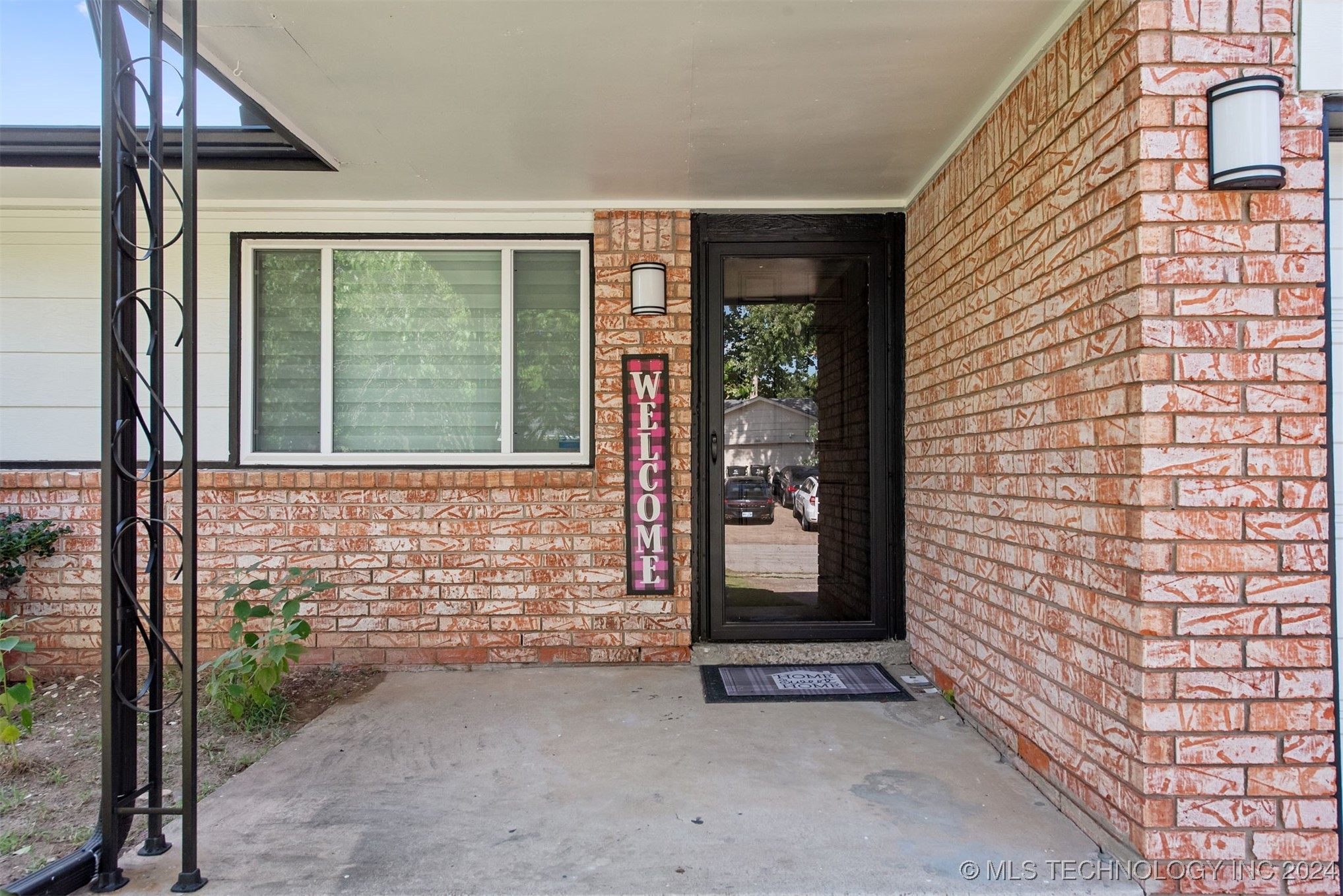 1624 S Walnut Avenue