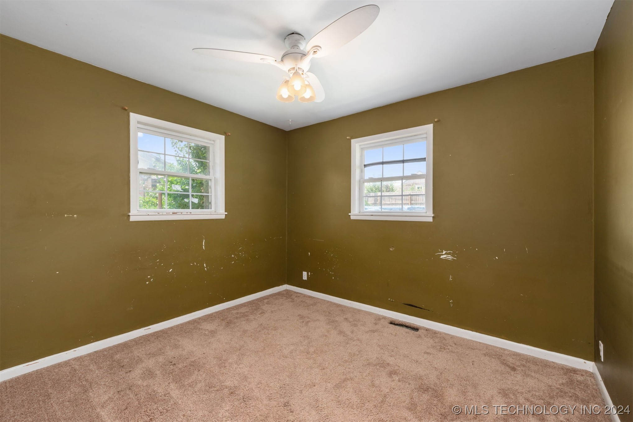 204 S 117th Place