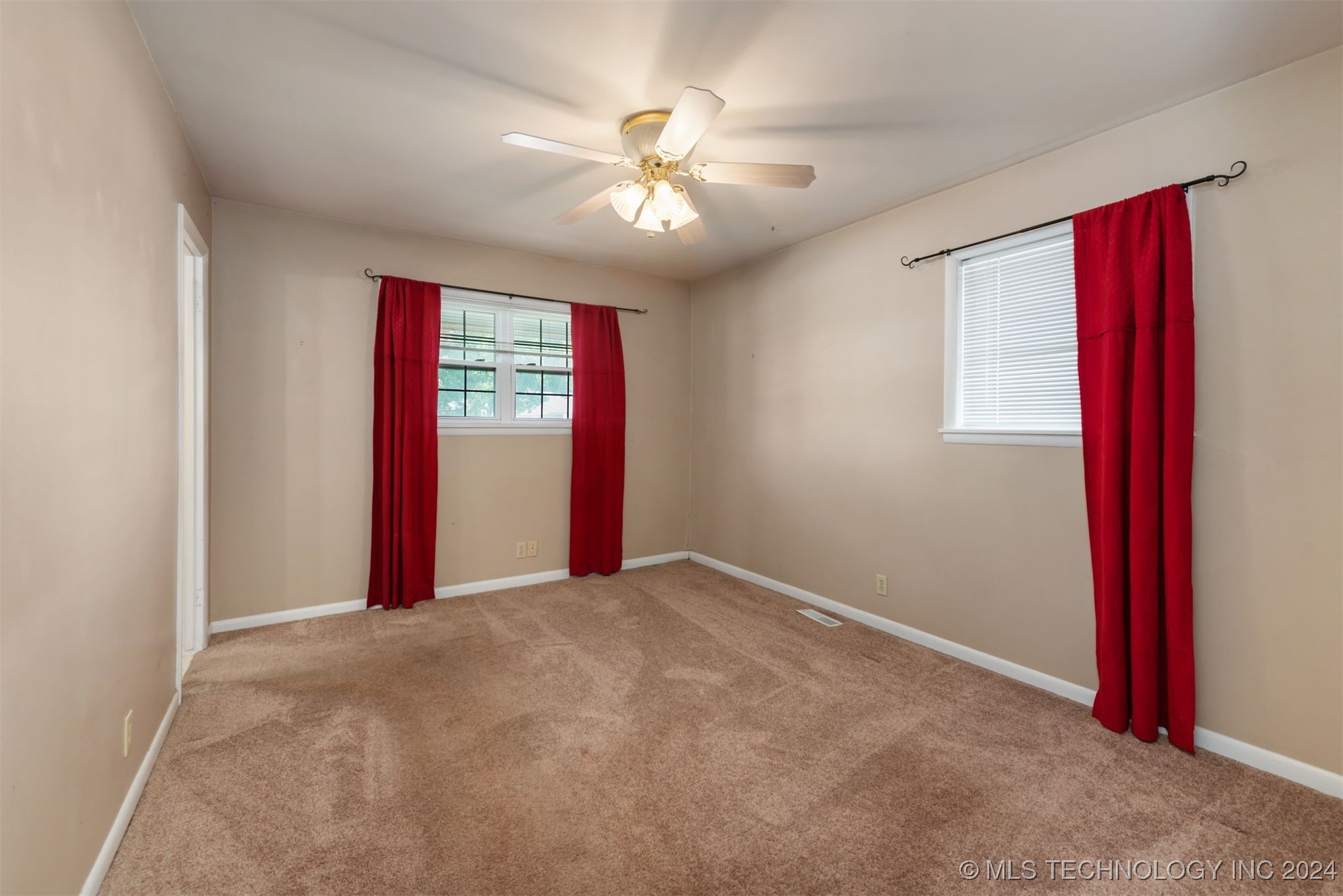 204 S 117th Place