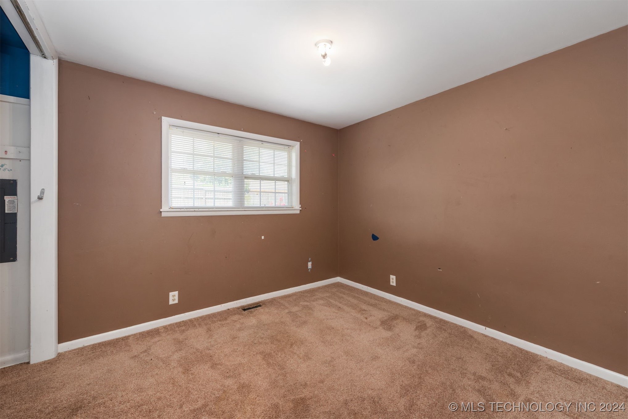 204 S 117th Place