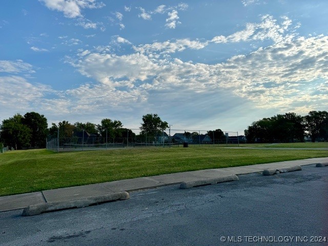 7806 N 122nd East Avenue