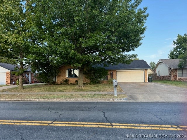 7806 N 122nd East Avenue