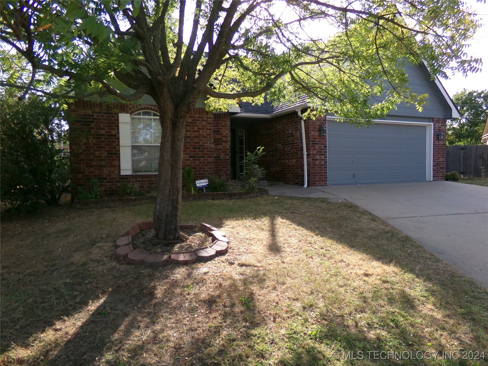 107 E Helena Place