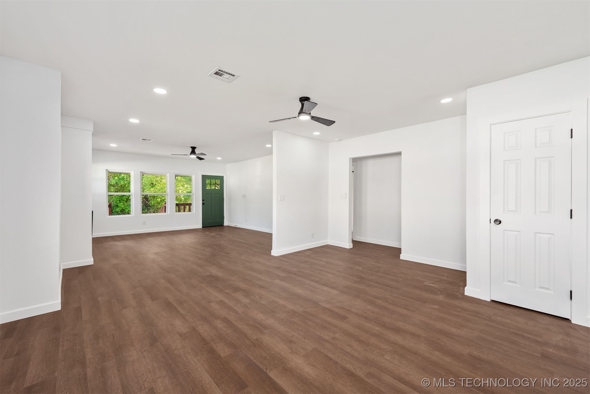 606 Evelyn Street