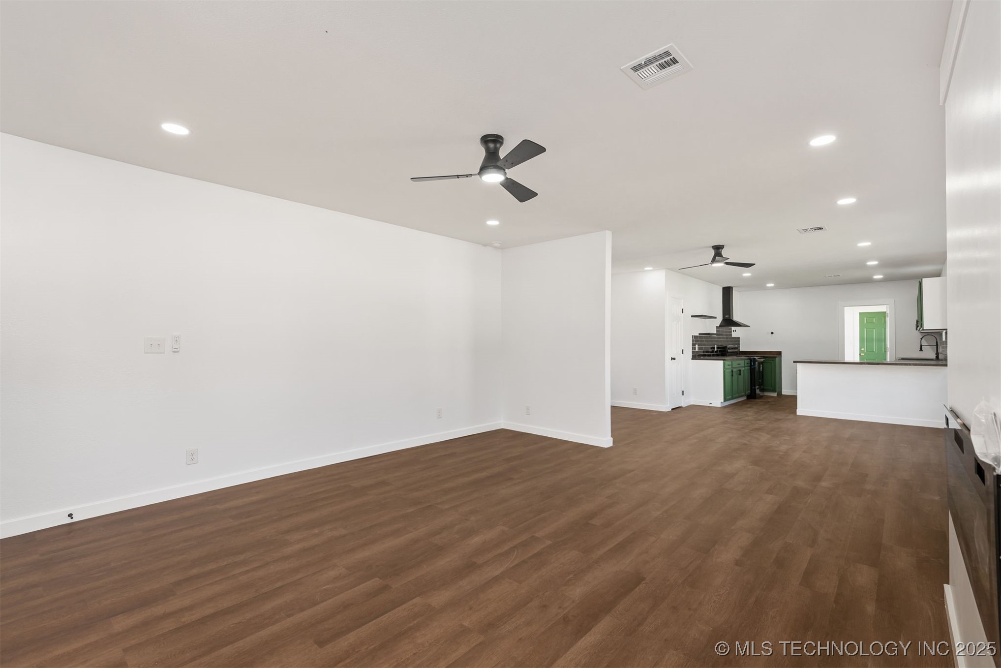 606 Evelyn Street