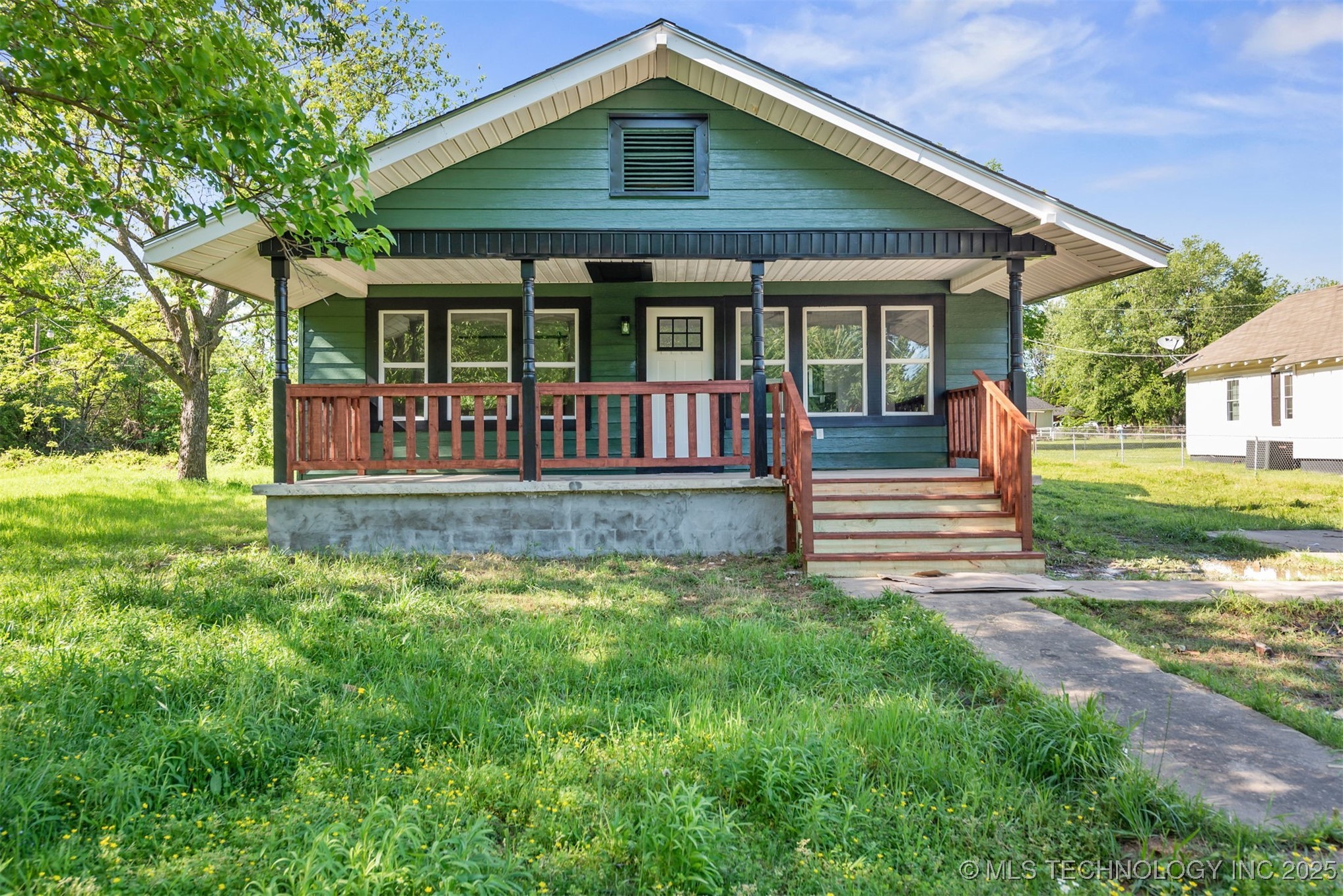 606 Evelyn Street