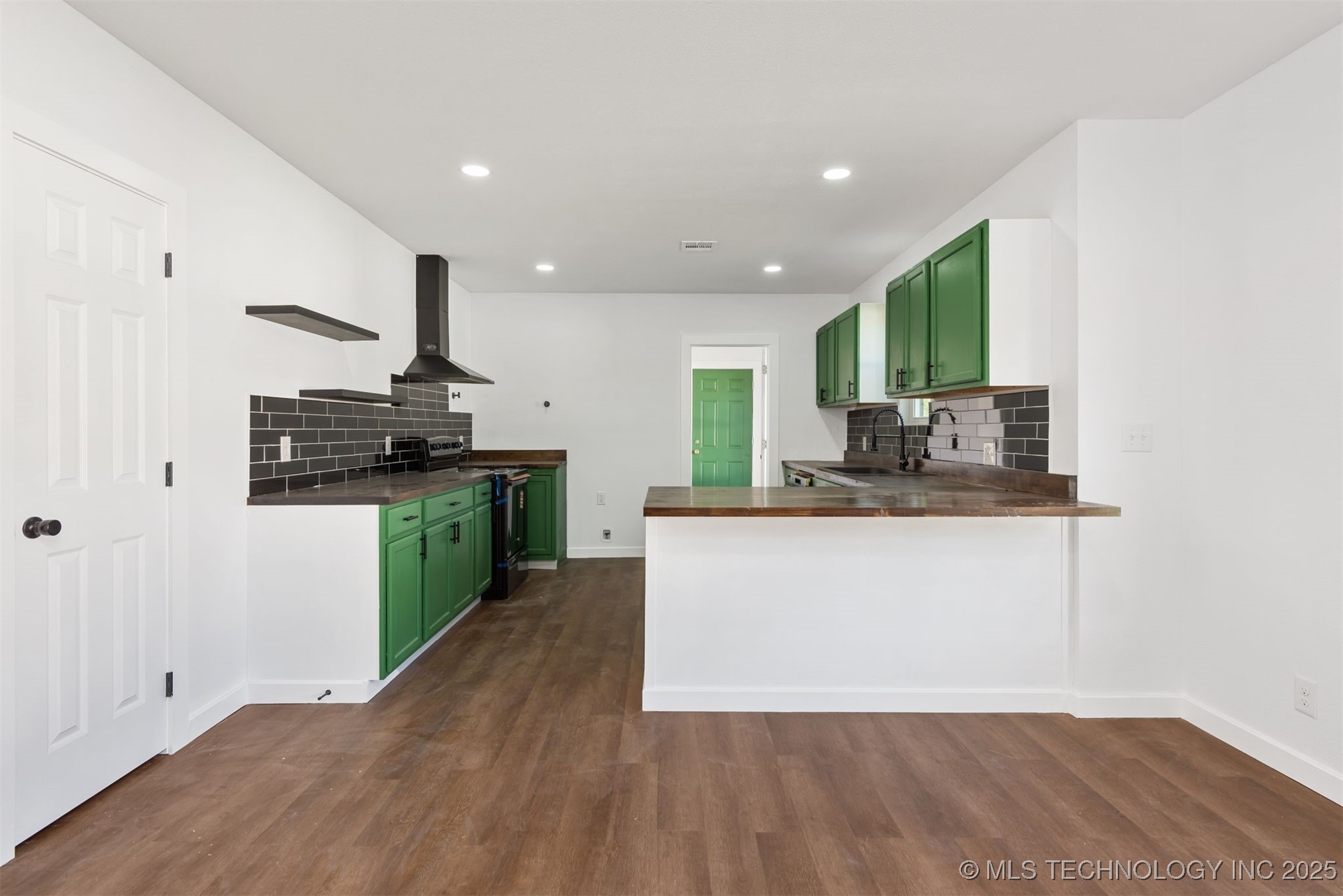 606 Evelyn Street