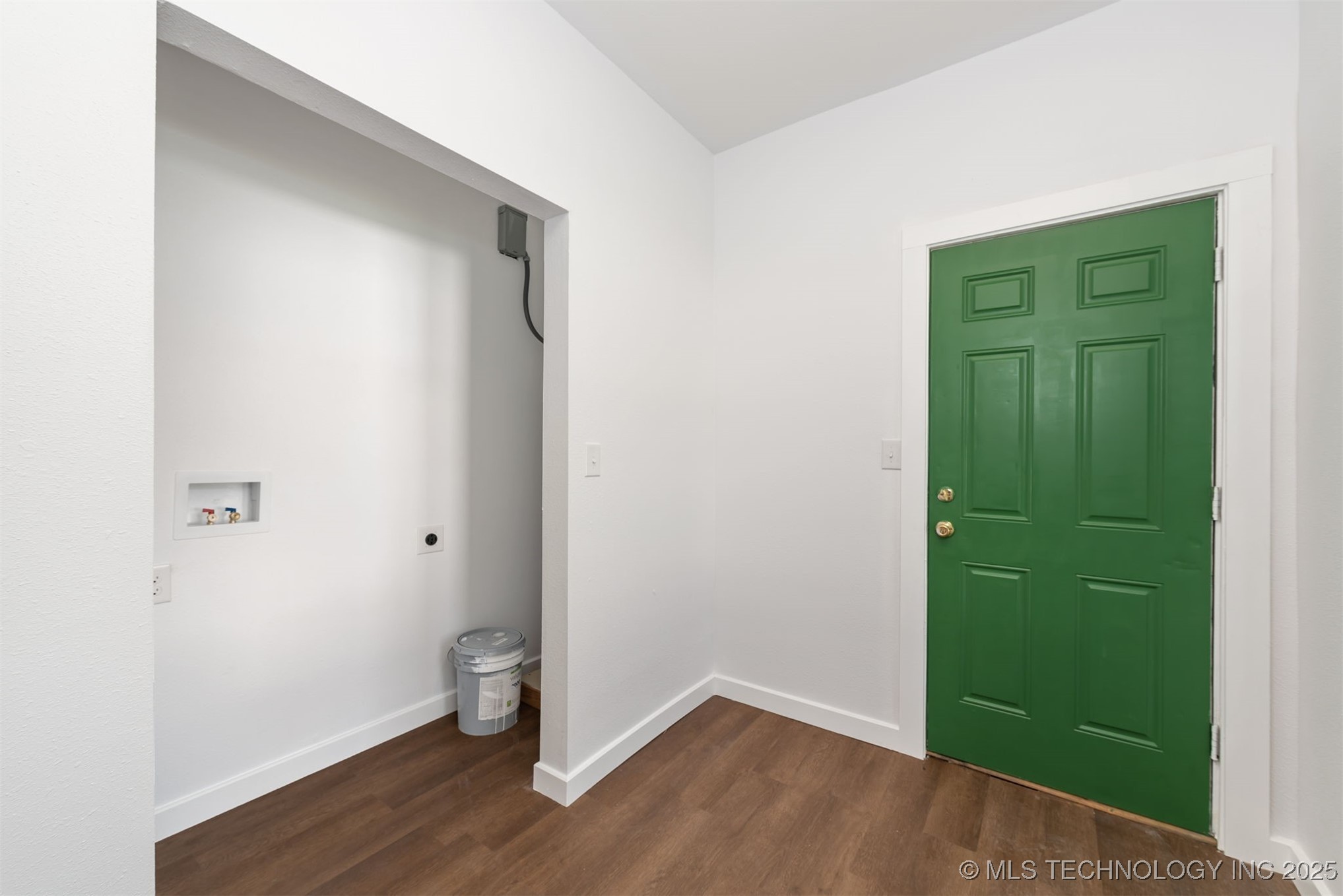 606 Evelyn Street