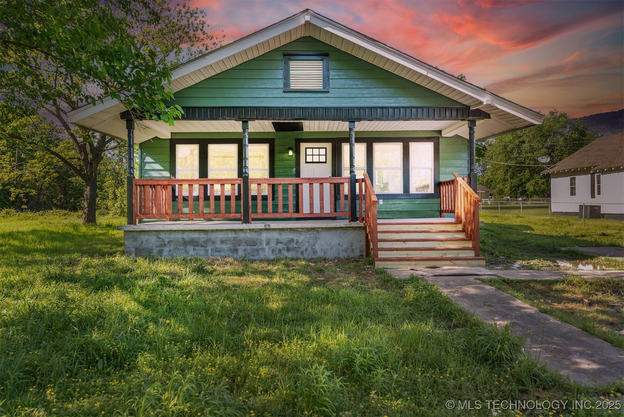 606 Evelyn Street