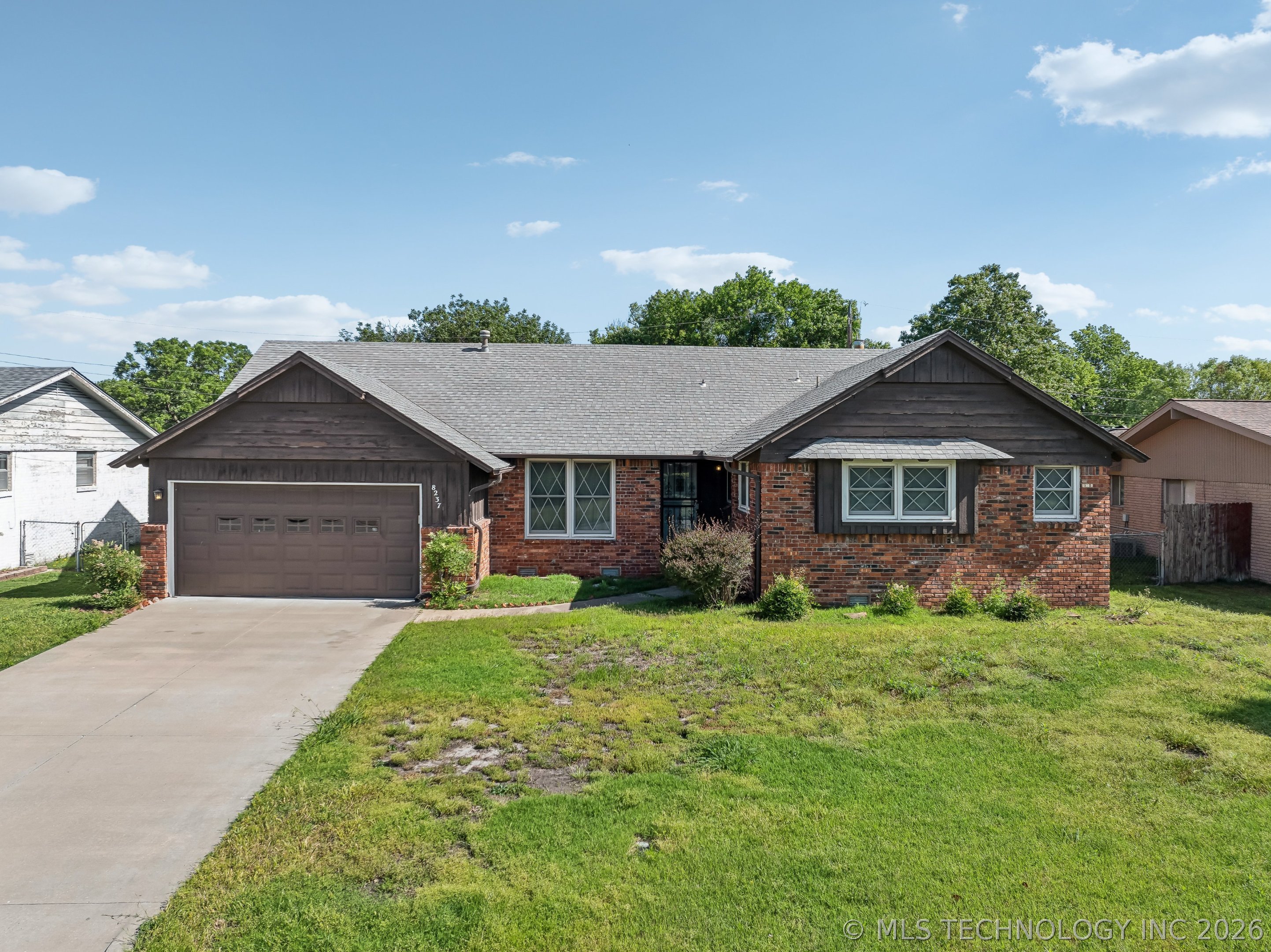 8237 E 33rd Place