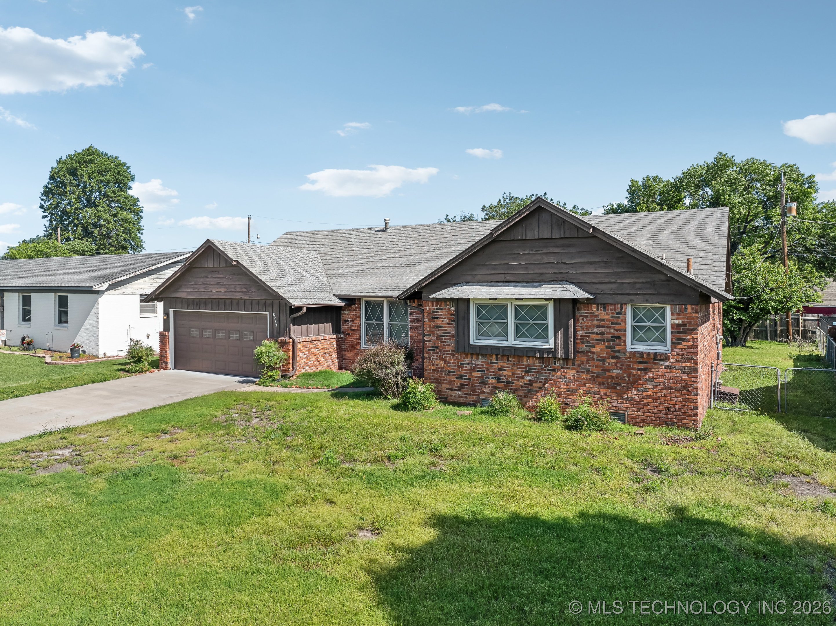 8237 E 33rd Place