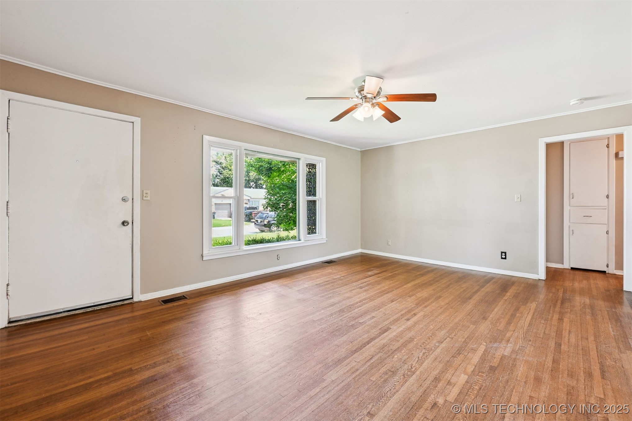 1422 E 52nd Street