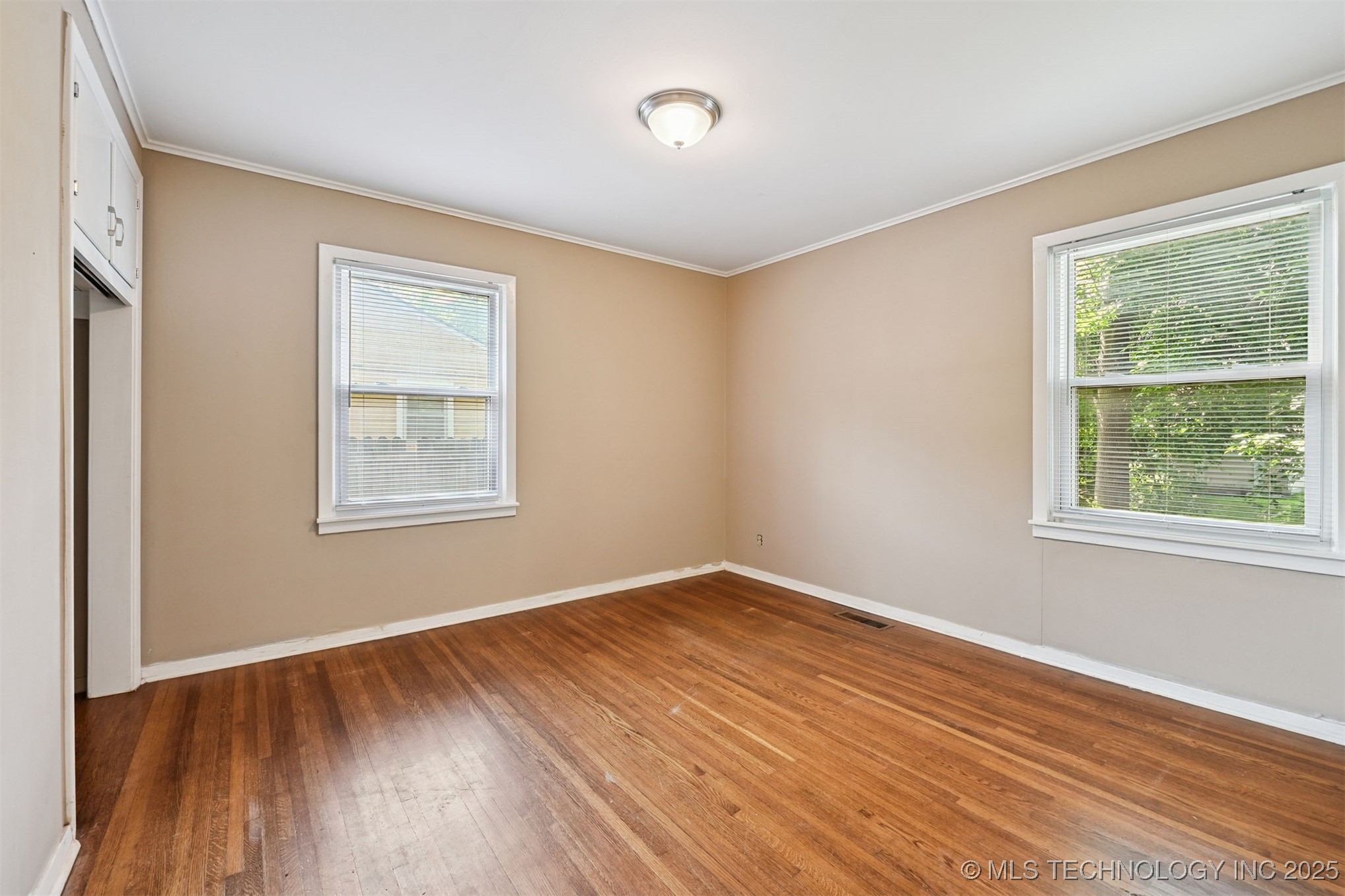 1422 E 52nd Street