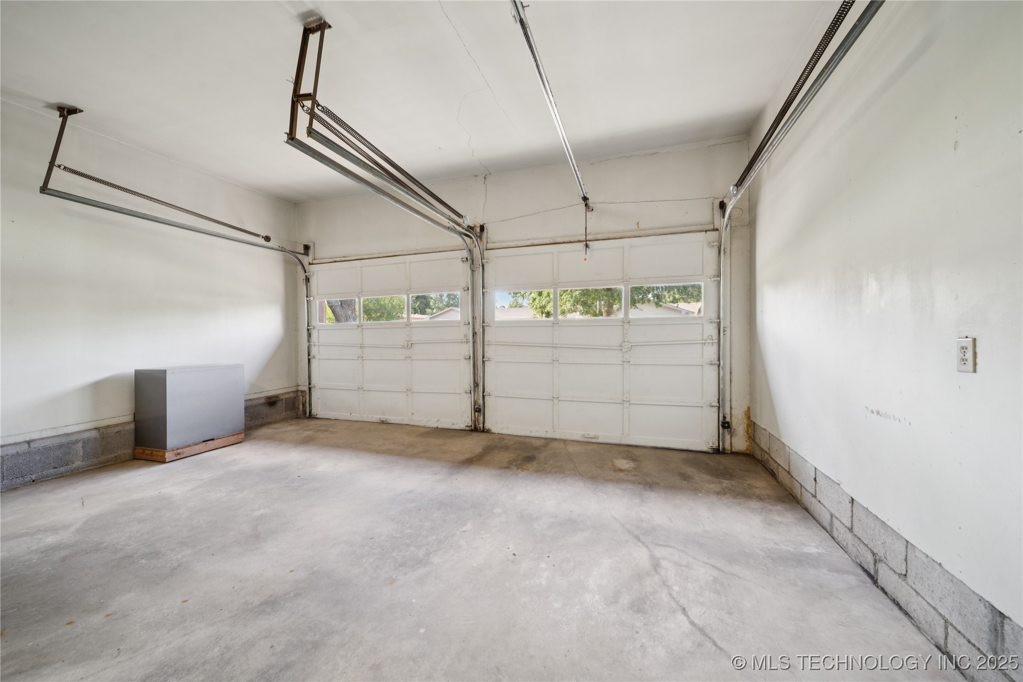 5350 E 27th Place