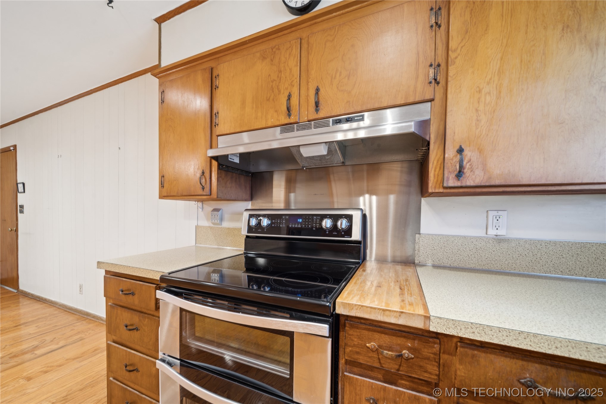 5350 E 27th Place