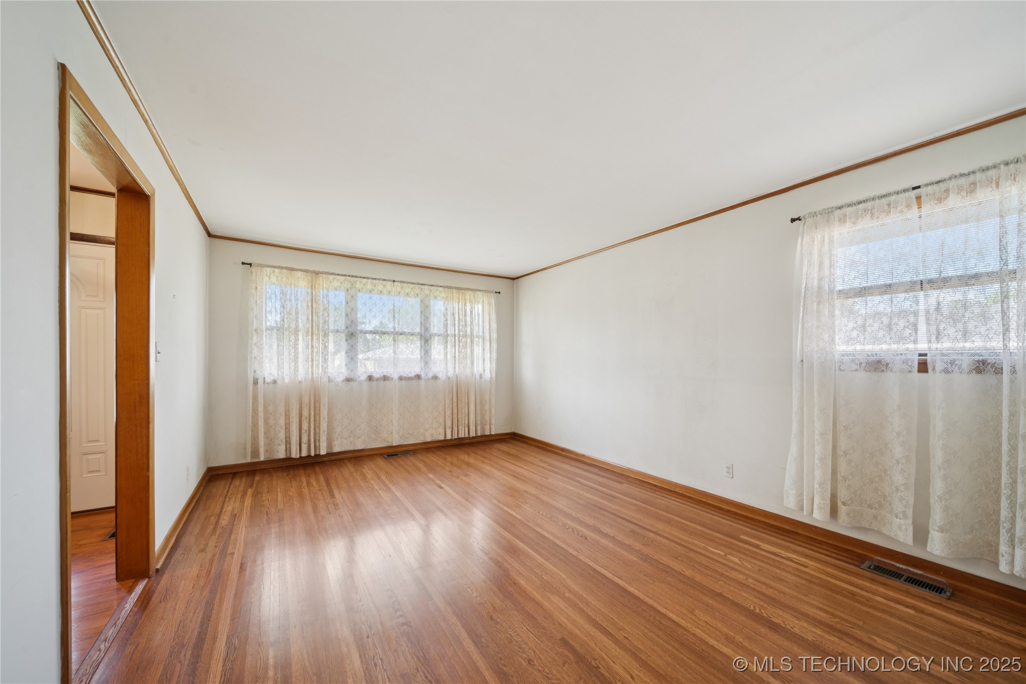 5350 E 27th Place
