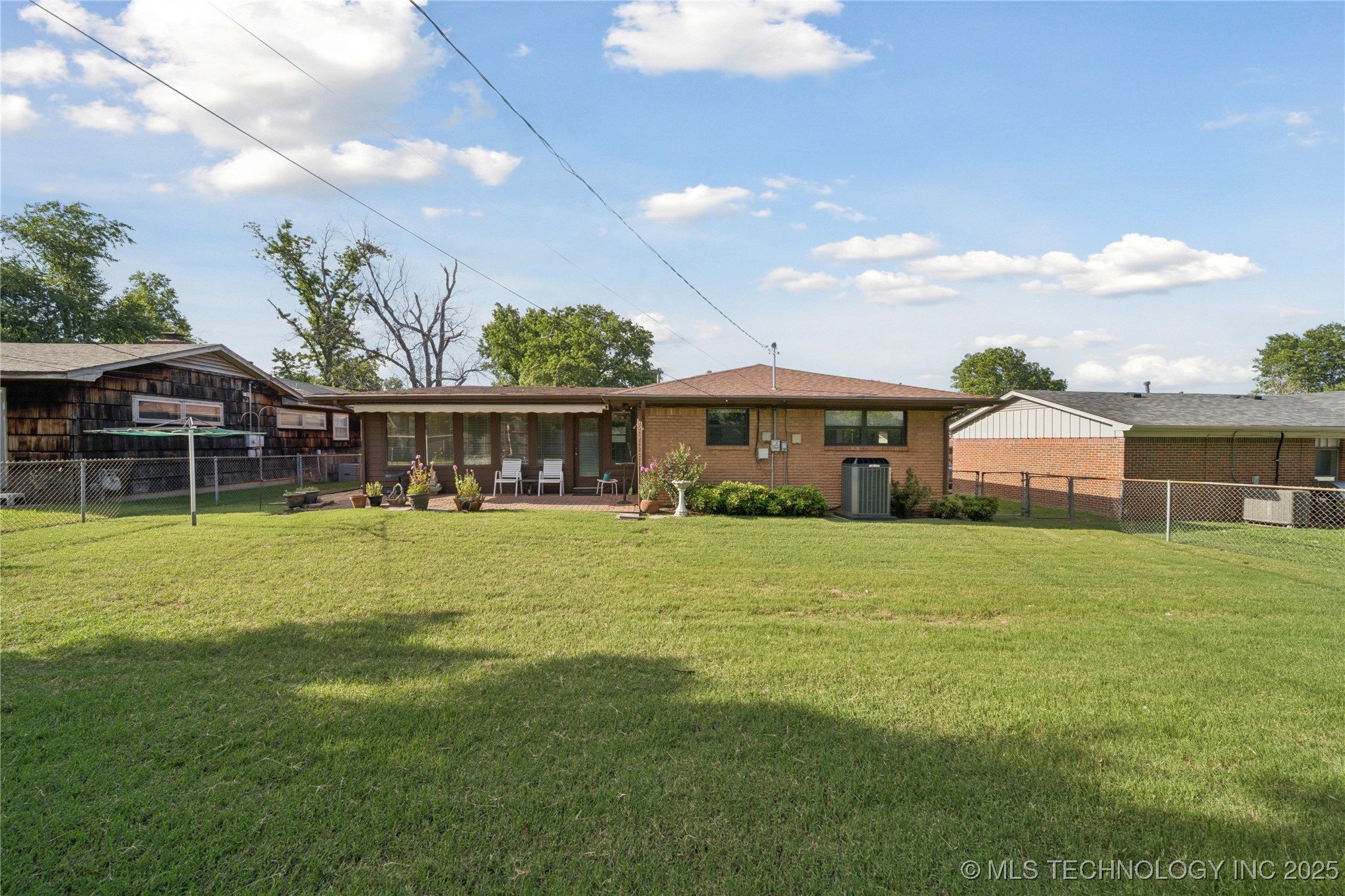 5350 E 27th Place