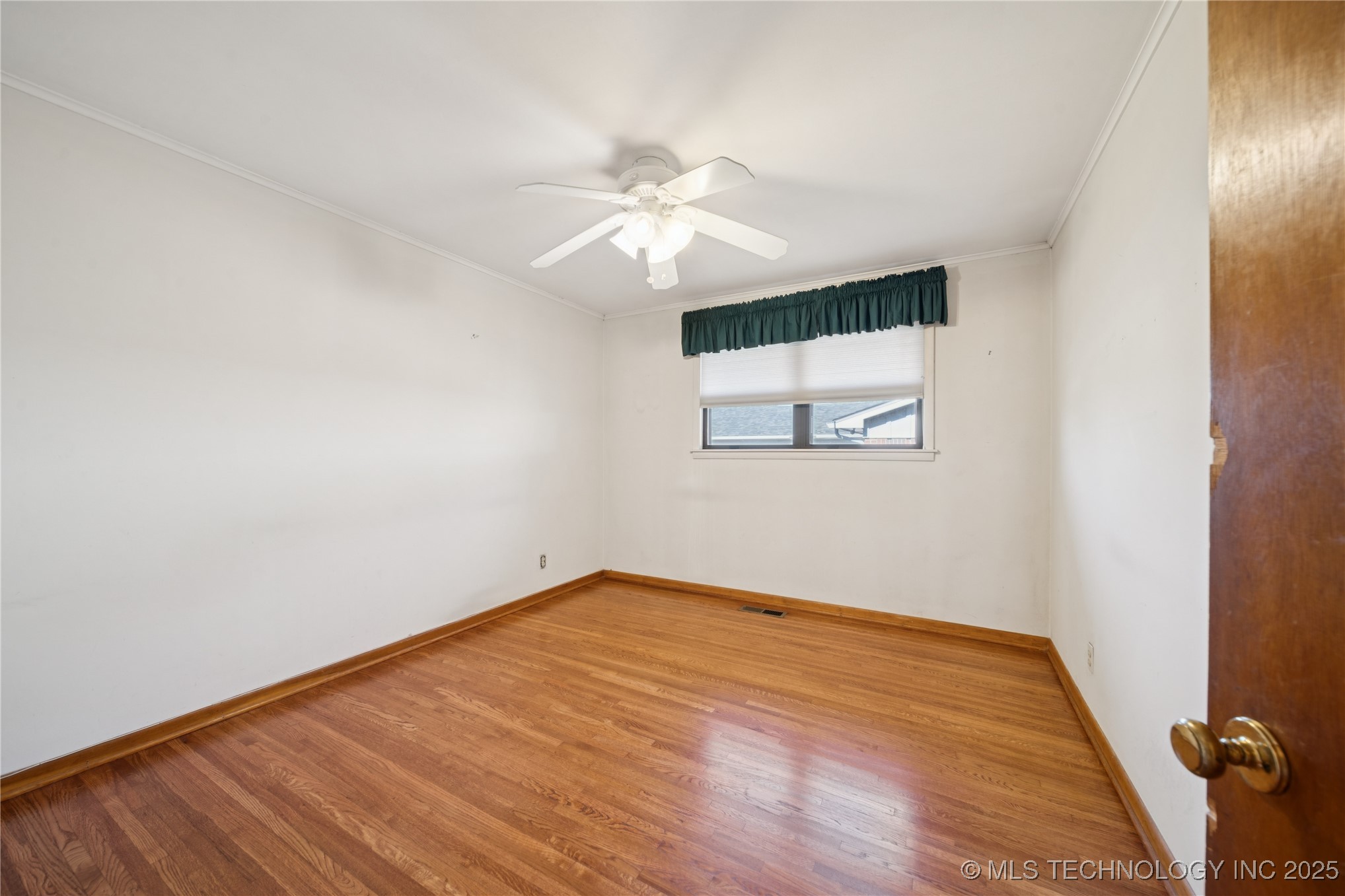 5350 E 27th Place