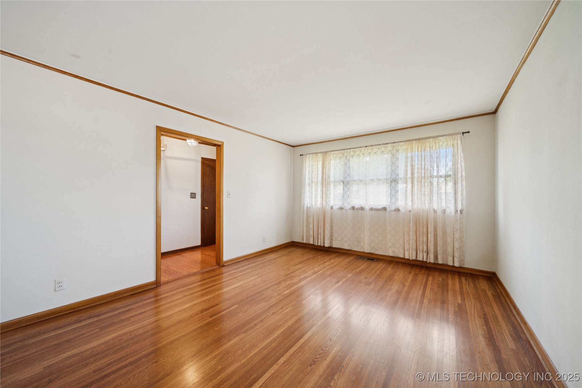 5350 E 27th Place