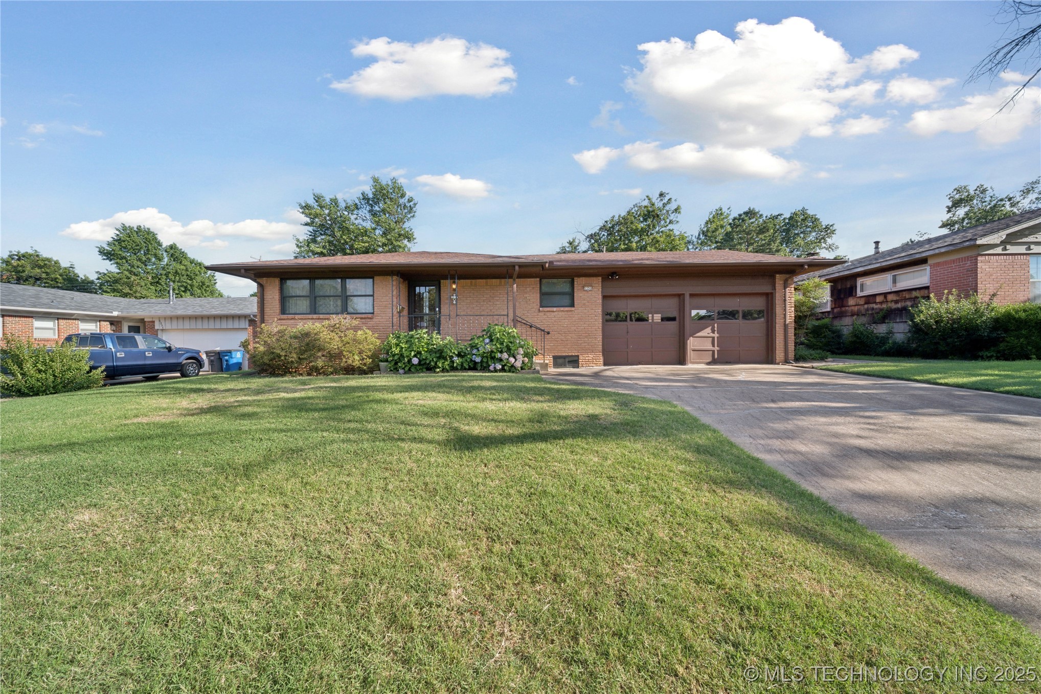 5350 E 27th Place