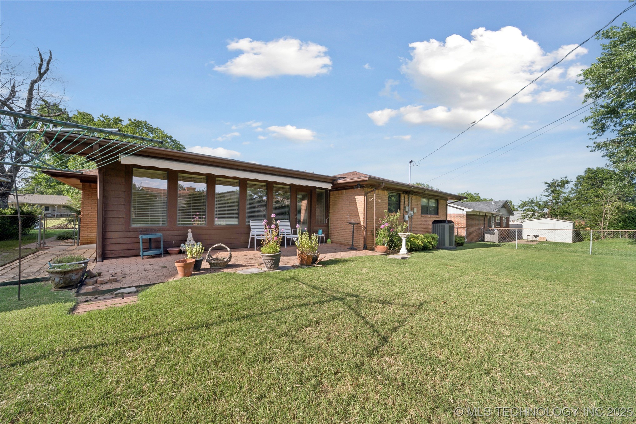 5350 E 27th Place