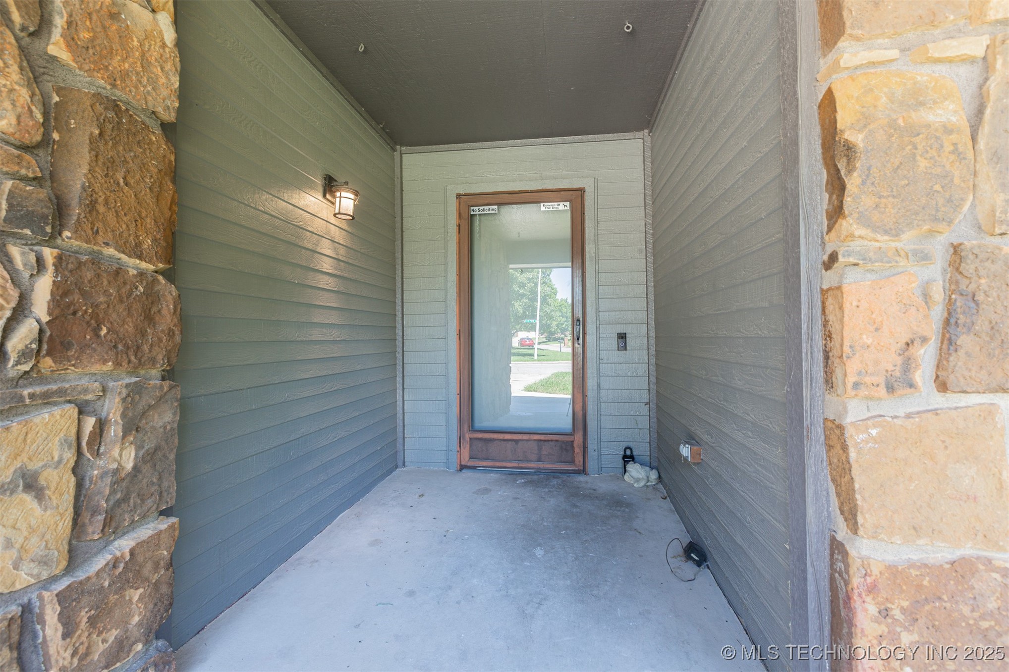 6221 S 89th East Avenue