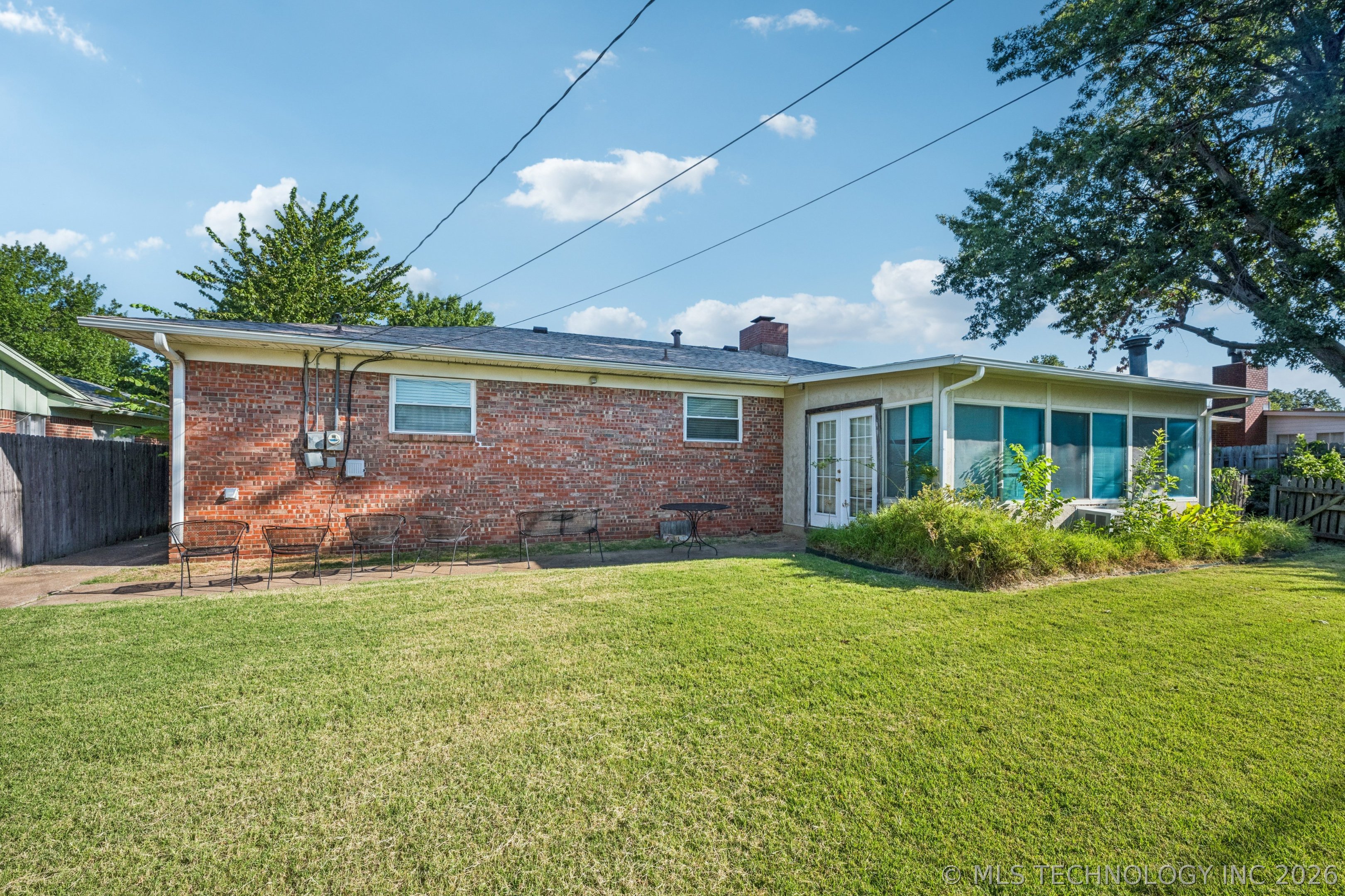 5116 E 27th Place