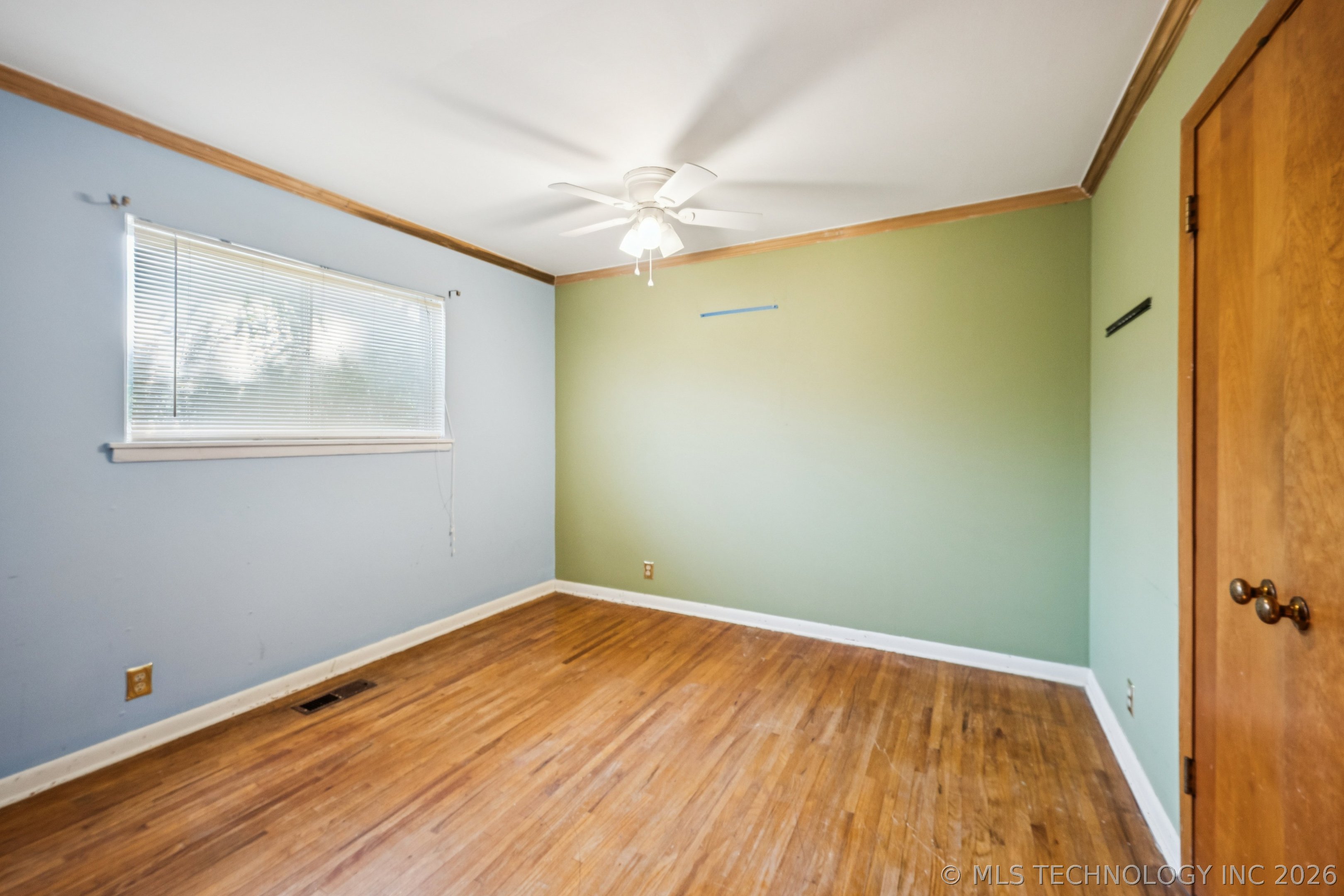 5116 E 27th Place
