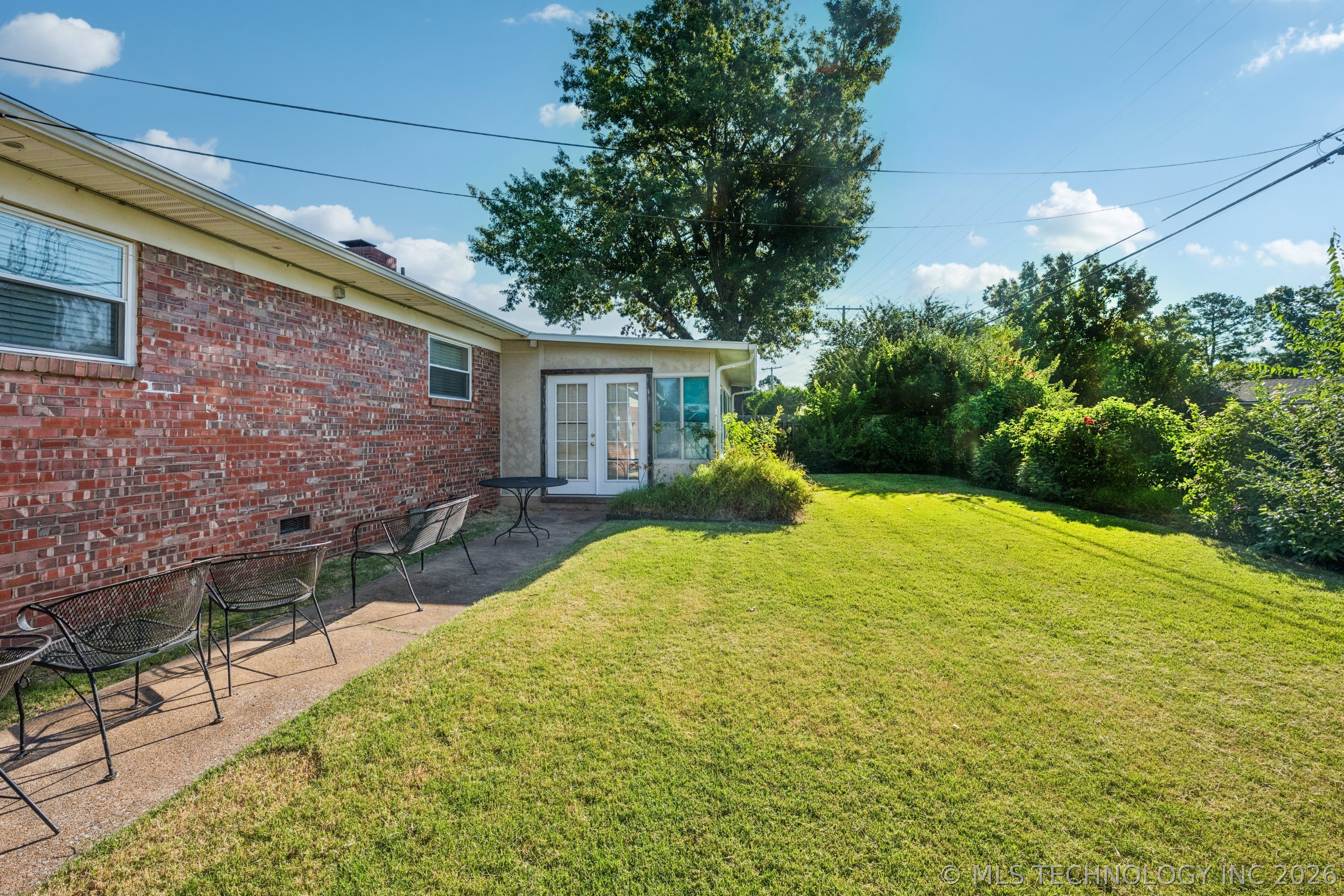 5116 E 27th Place