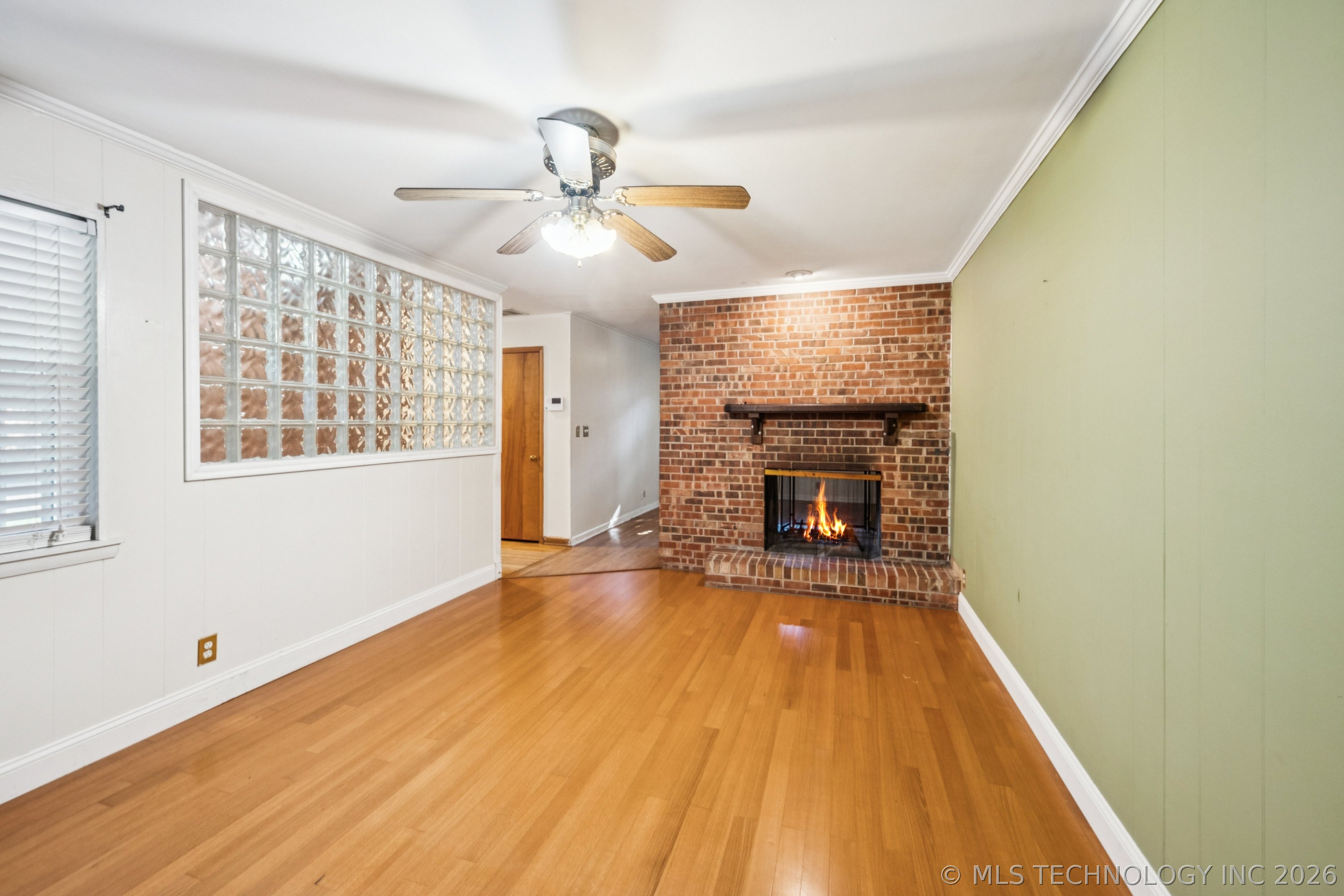 5116 E 27th Place