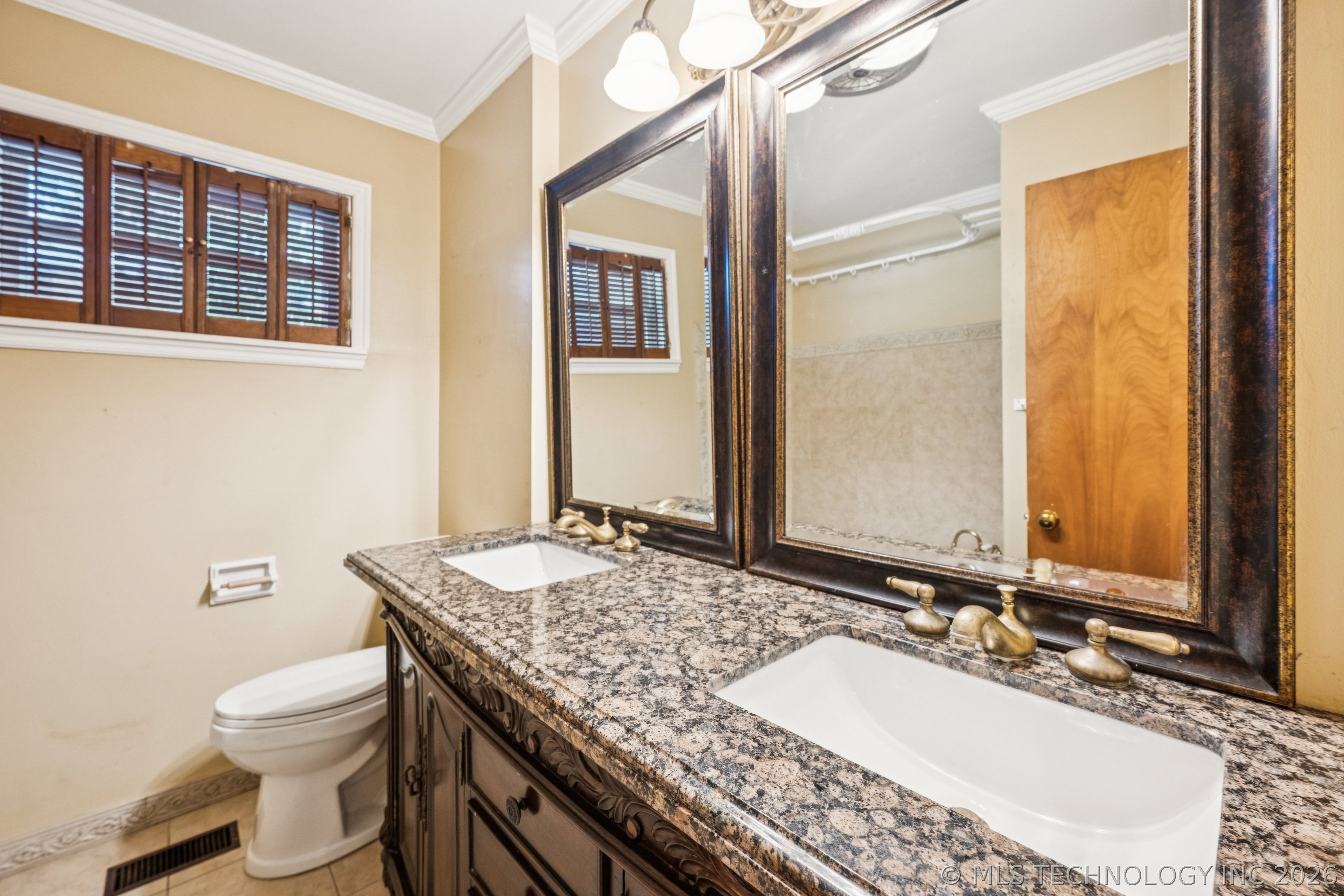 5116 E 27th Place
