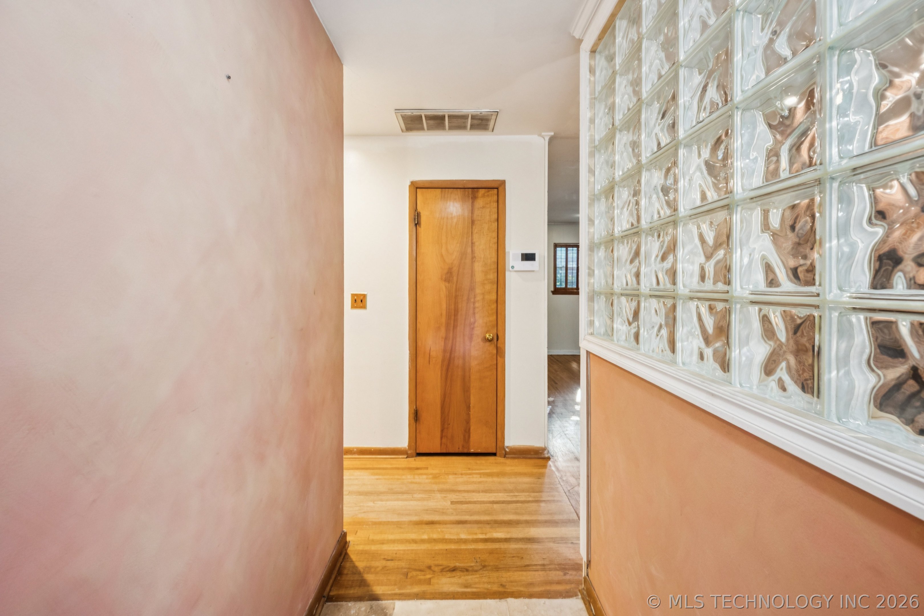 5116 E 27th Place