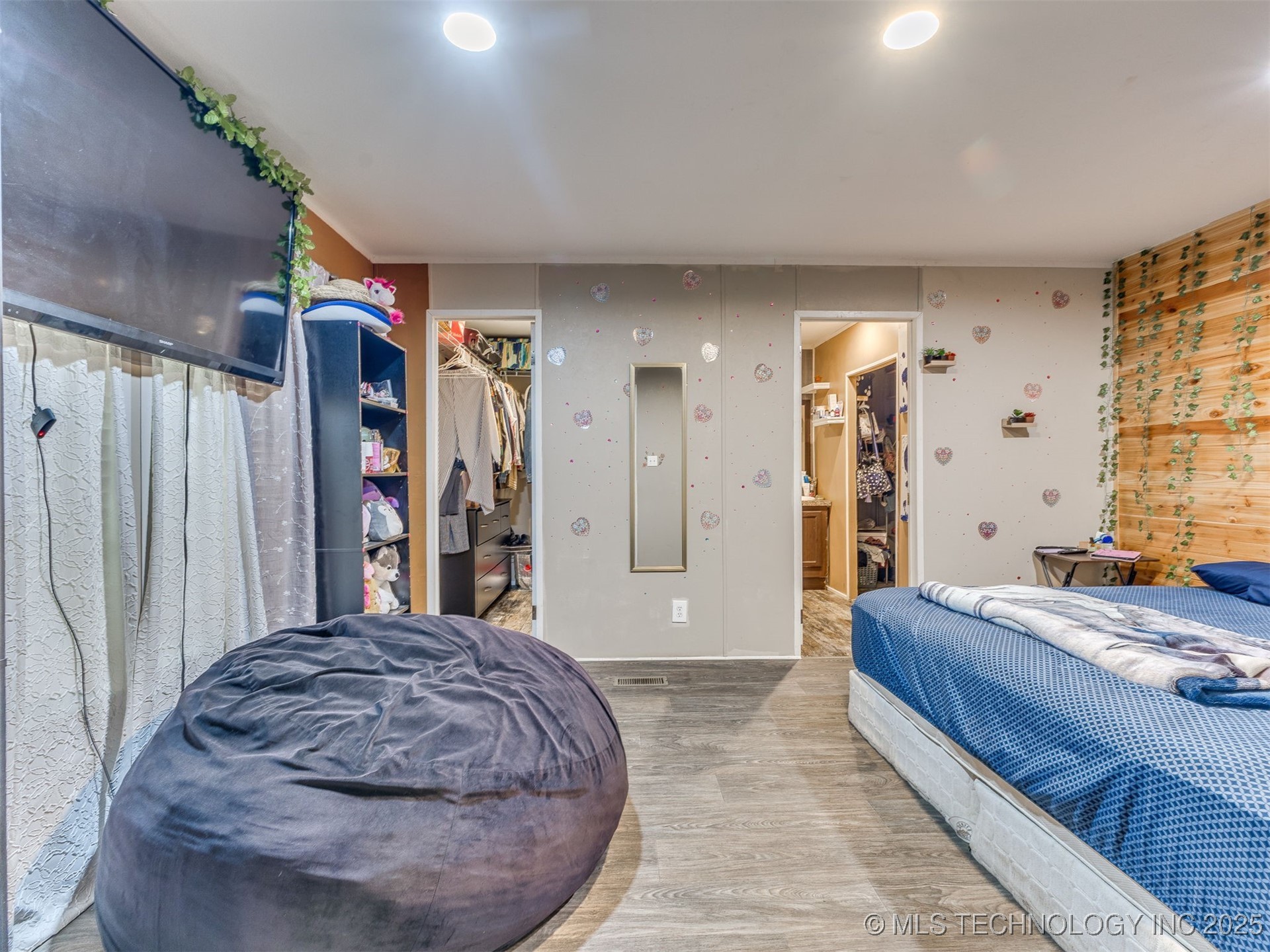 950 W 138th Place