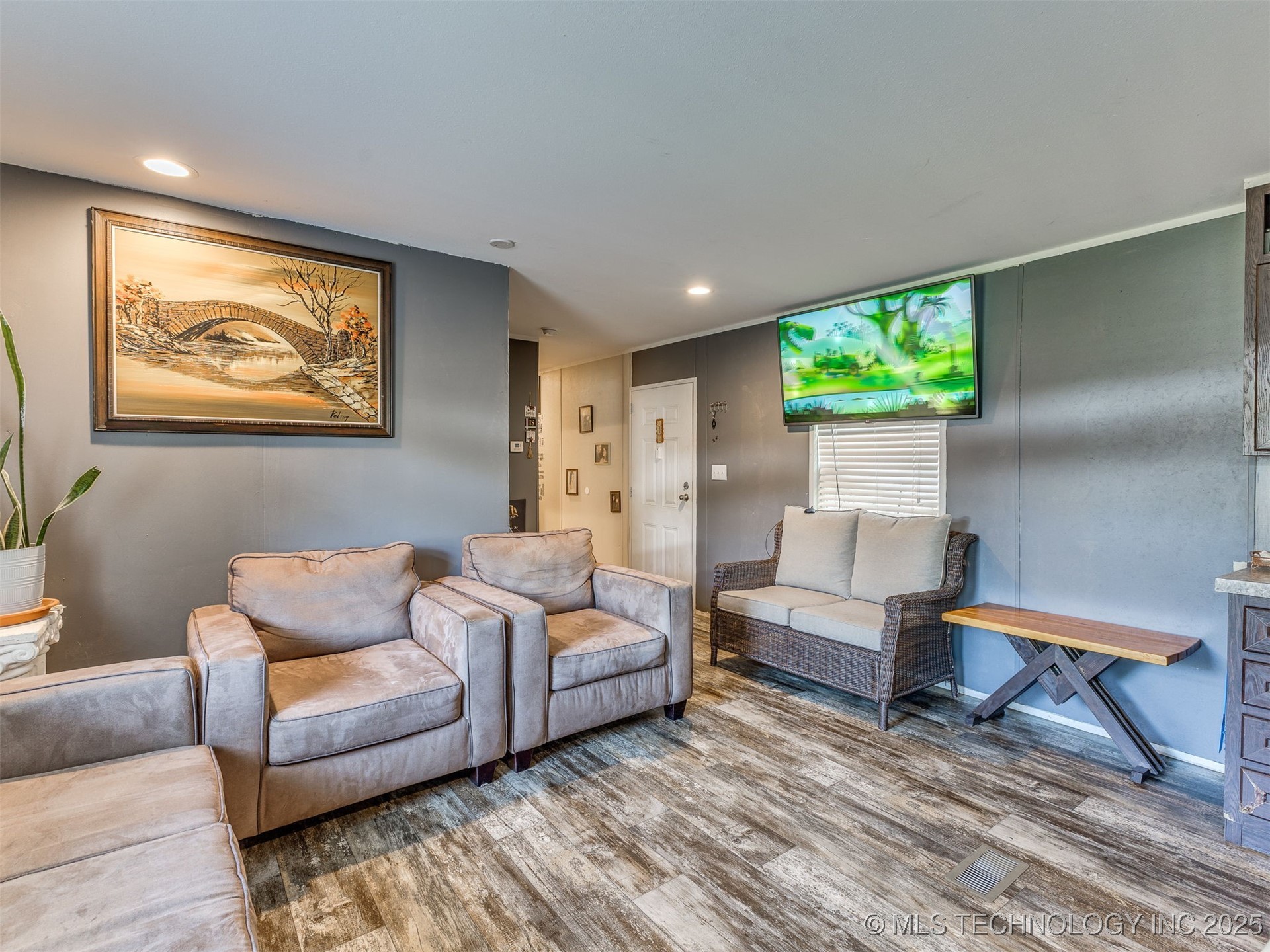 950 W 138th Place