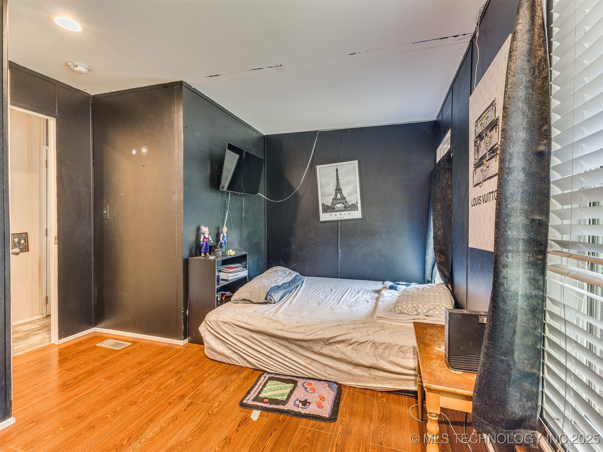 950 W 138th Place