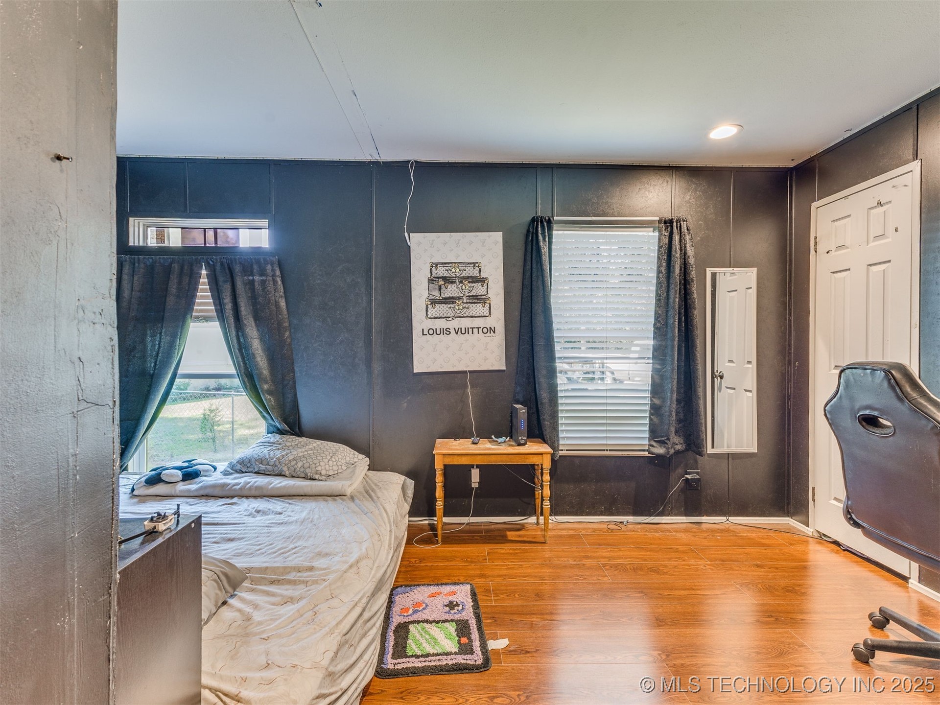 950 W 138th Place