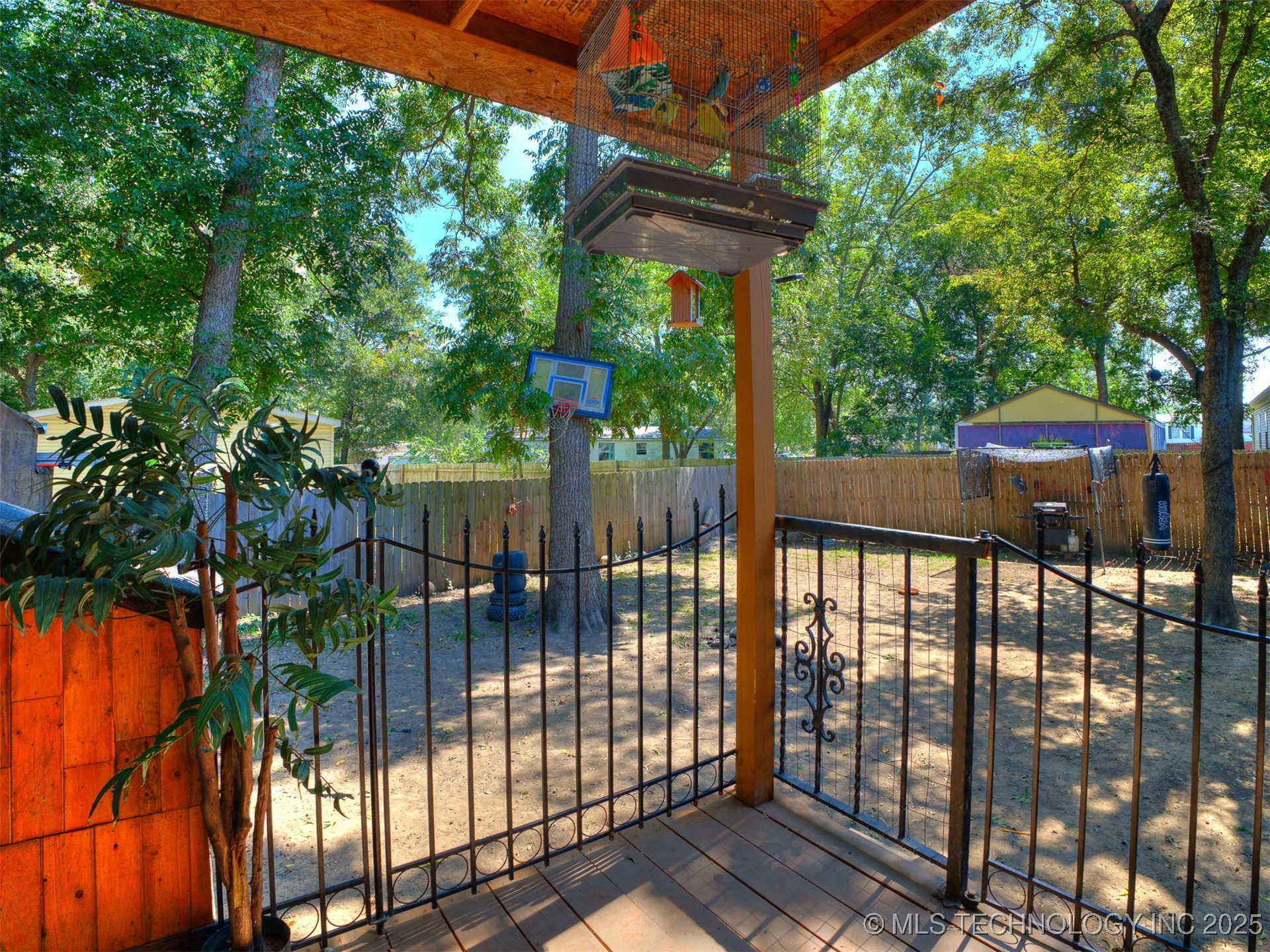 950 W 138th Place