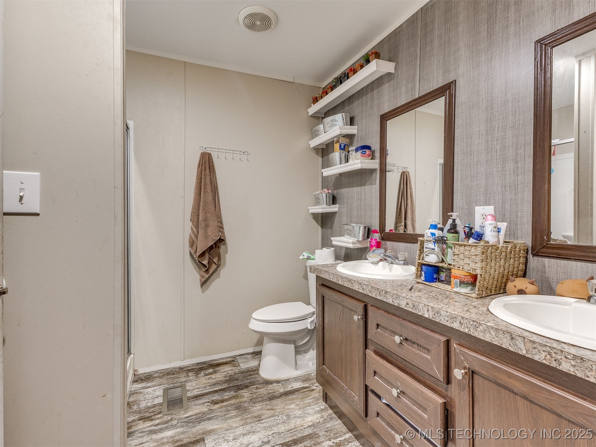 950 W 138th Place