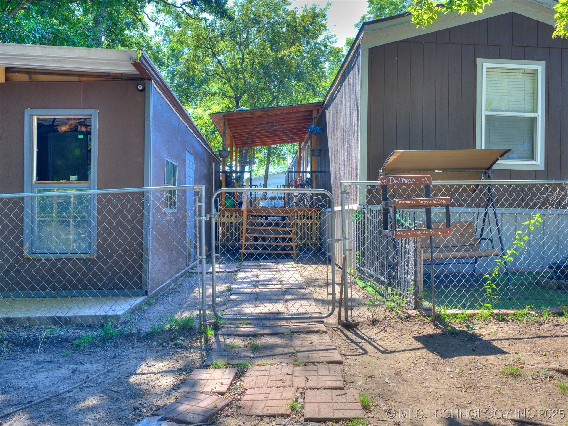 950 W 138th Place